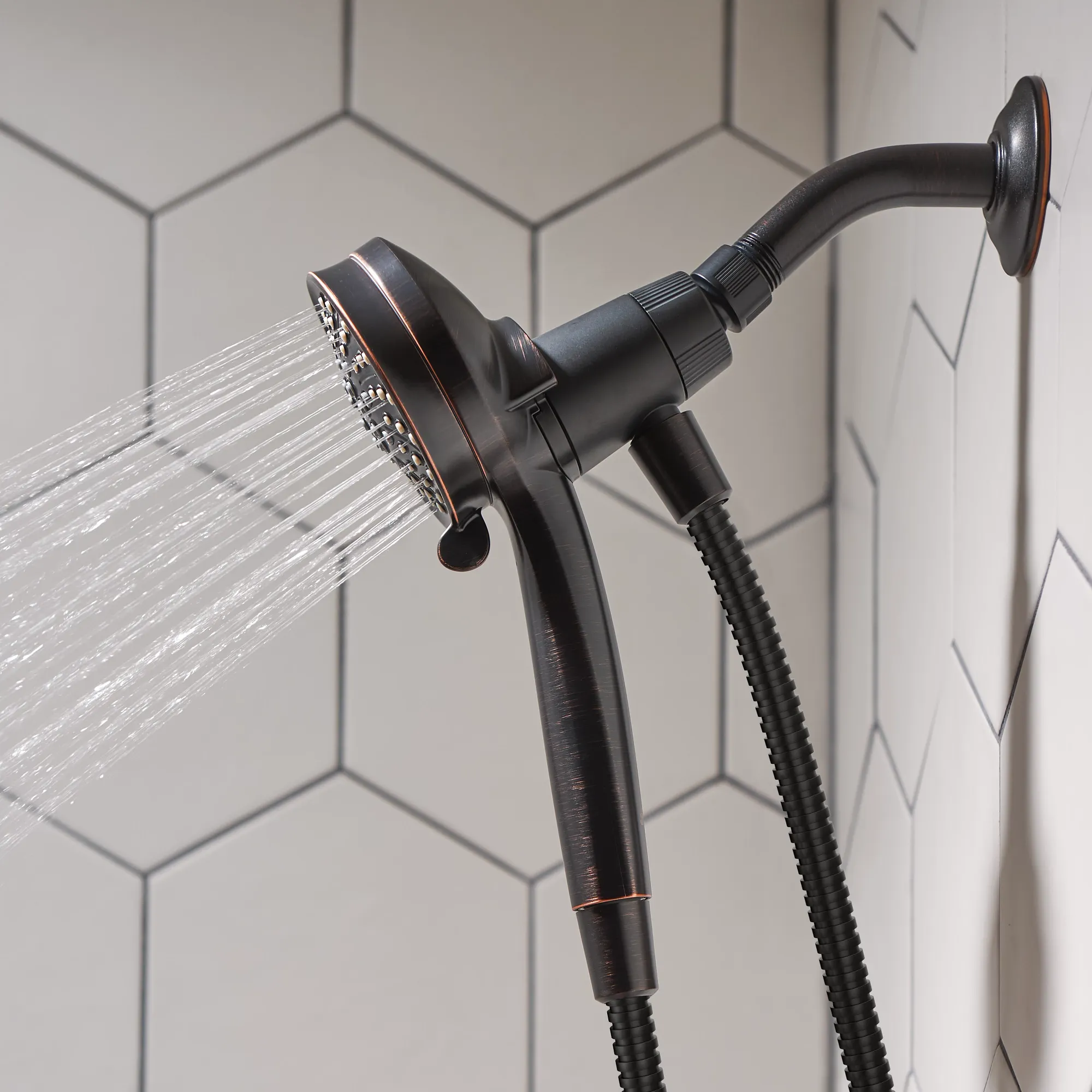 Attract With Magnetix Handheld Shower - Image 29