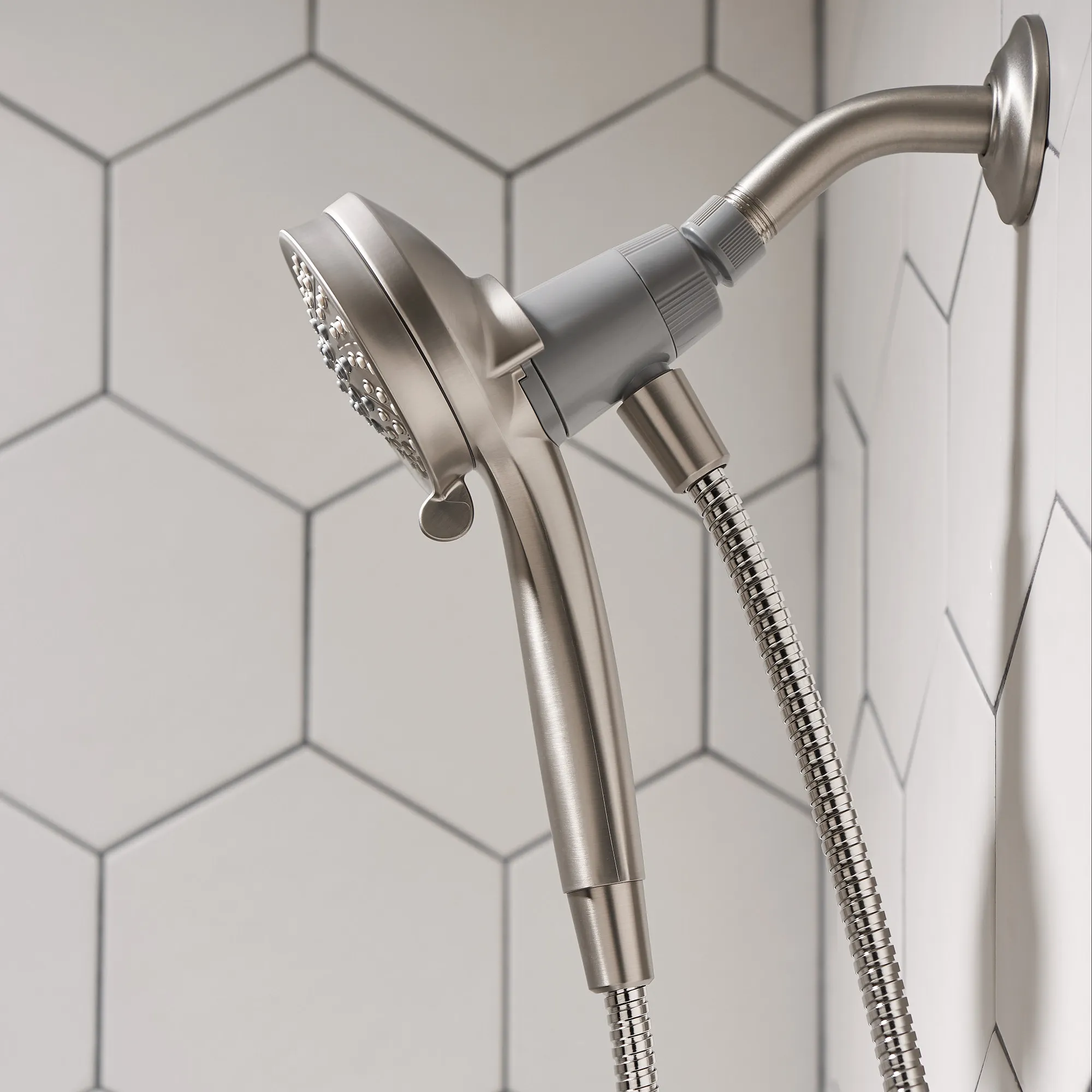Attract With Magnetix Handheld Shower - Image 45