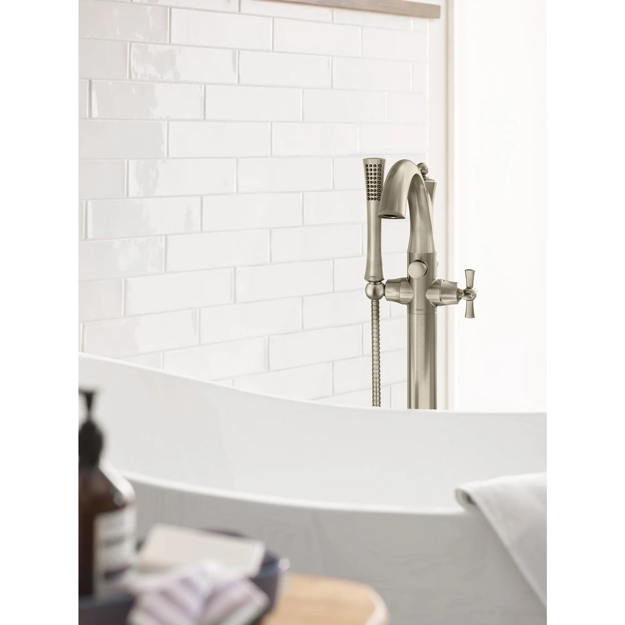 Wynford Chrome one-handle tub filler includes hand shower - Image 14