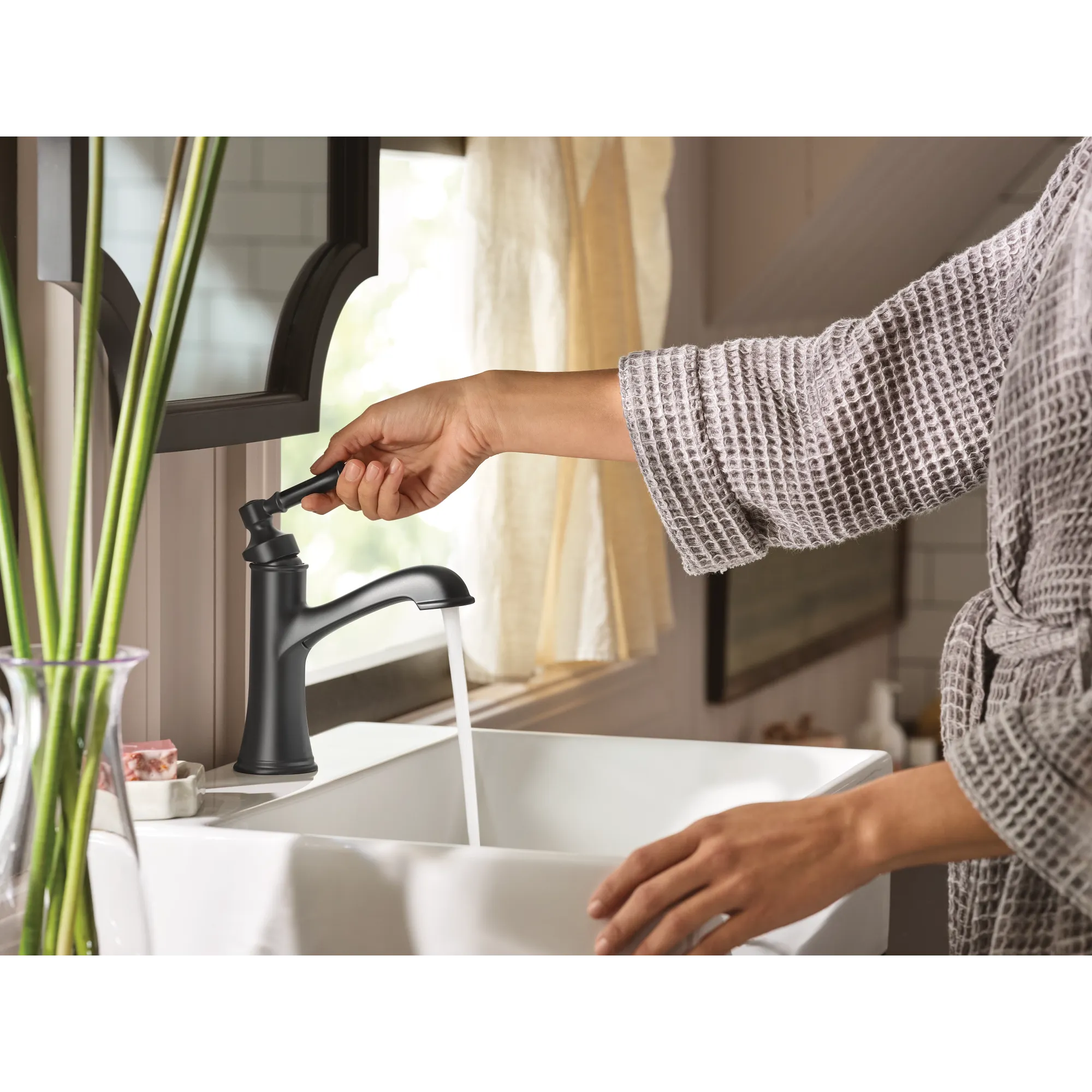 Dartmoor One-handle Bathroom Sink Faucet - Image 18