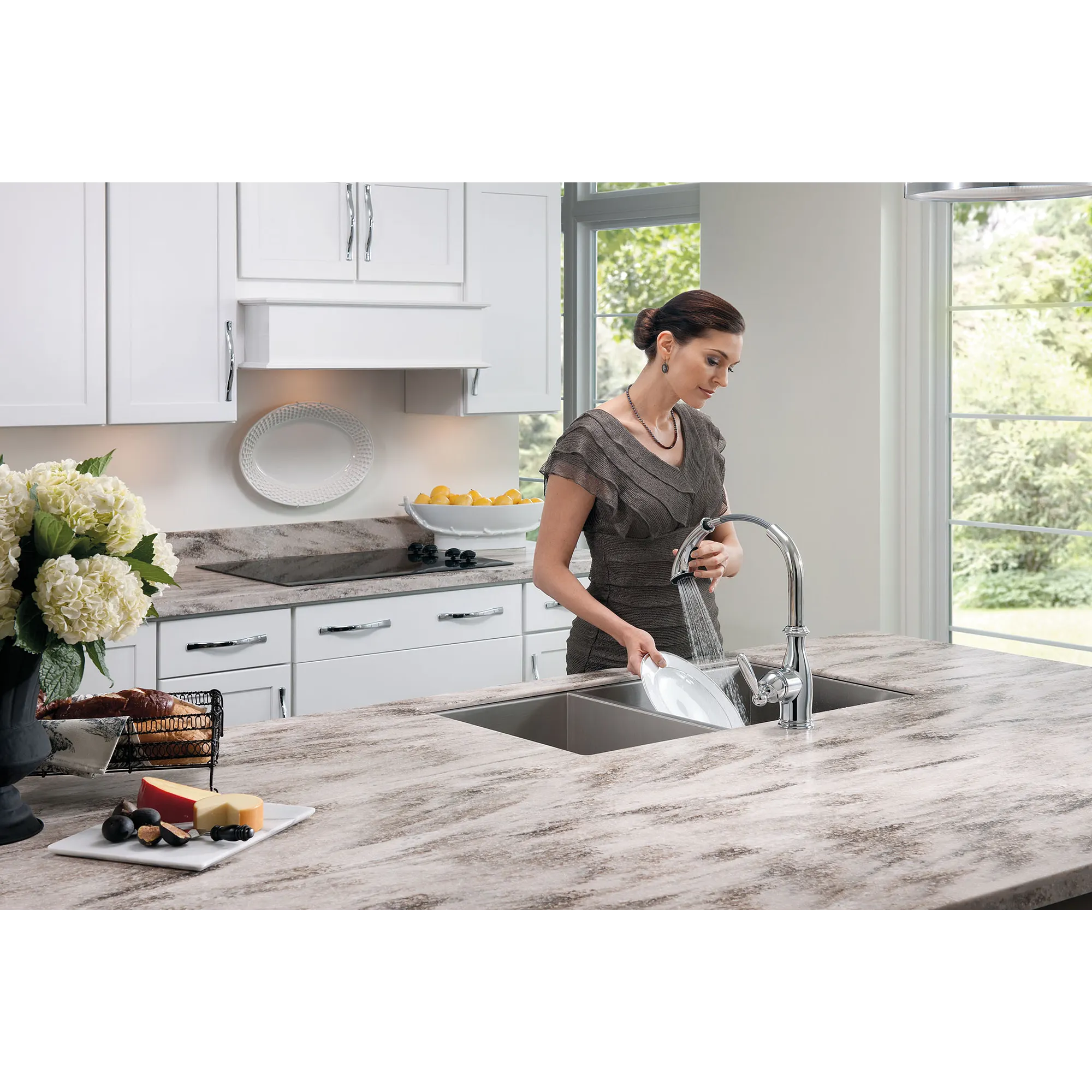 Brantford Chrome one-handle high arc pullout kitchen faucet - Image 5
