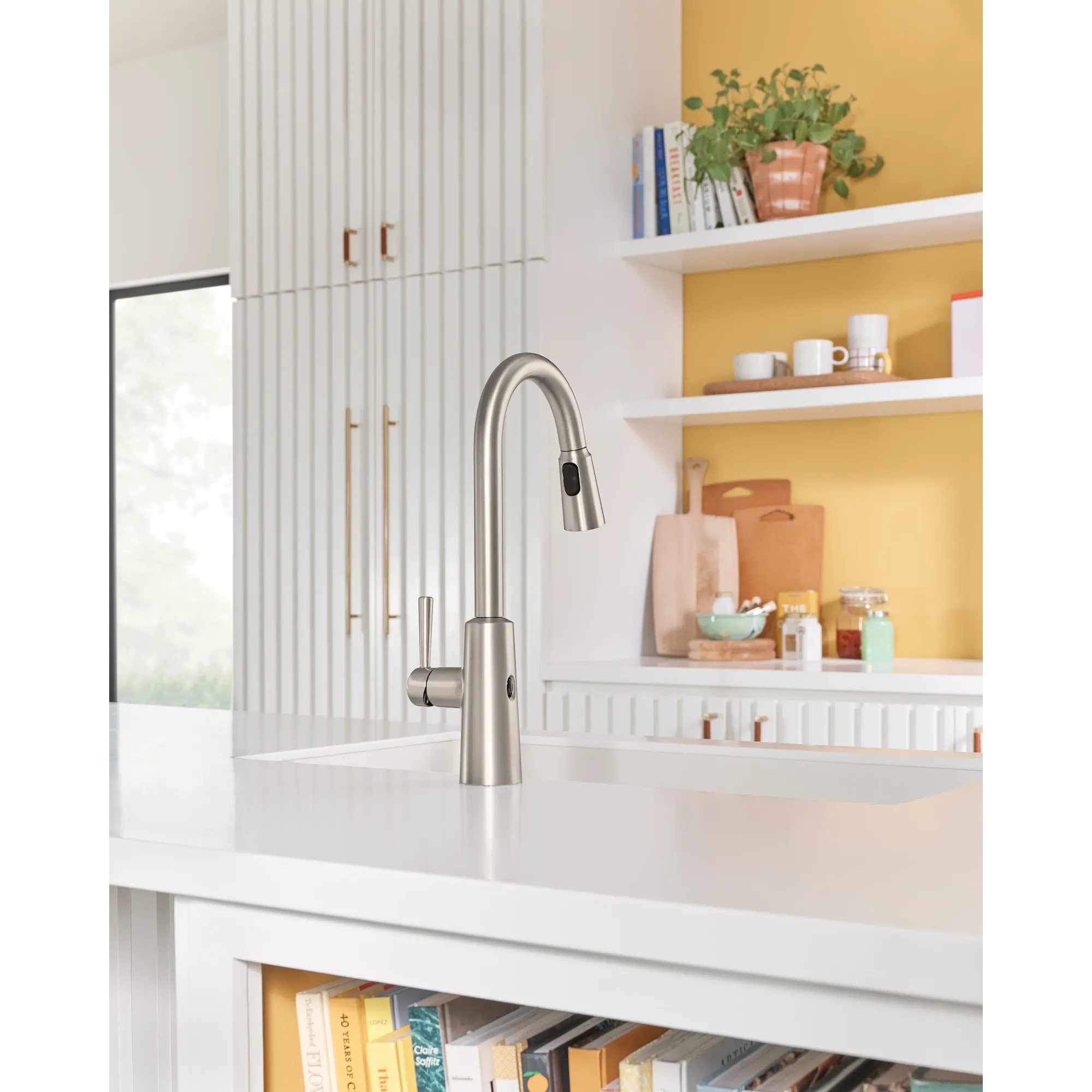 Riley MotionSense Wave One-Handle Pulldown Touchless Kitchen Faucet - Image 43