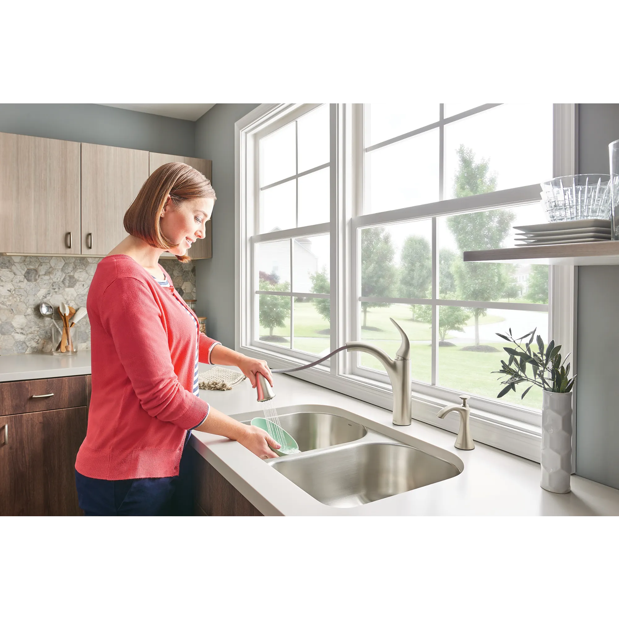Camerist One-Handle Pullout Kitchen Faucet - Image 24