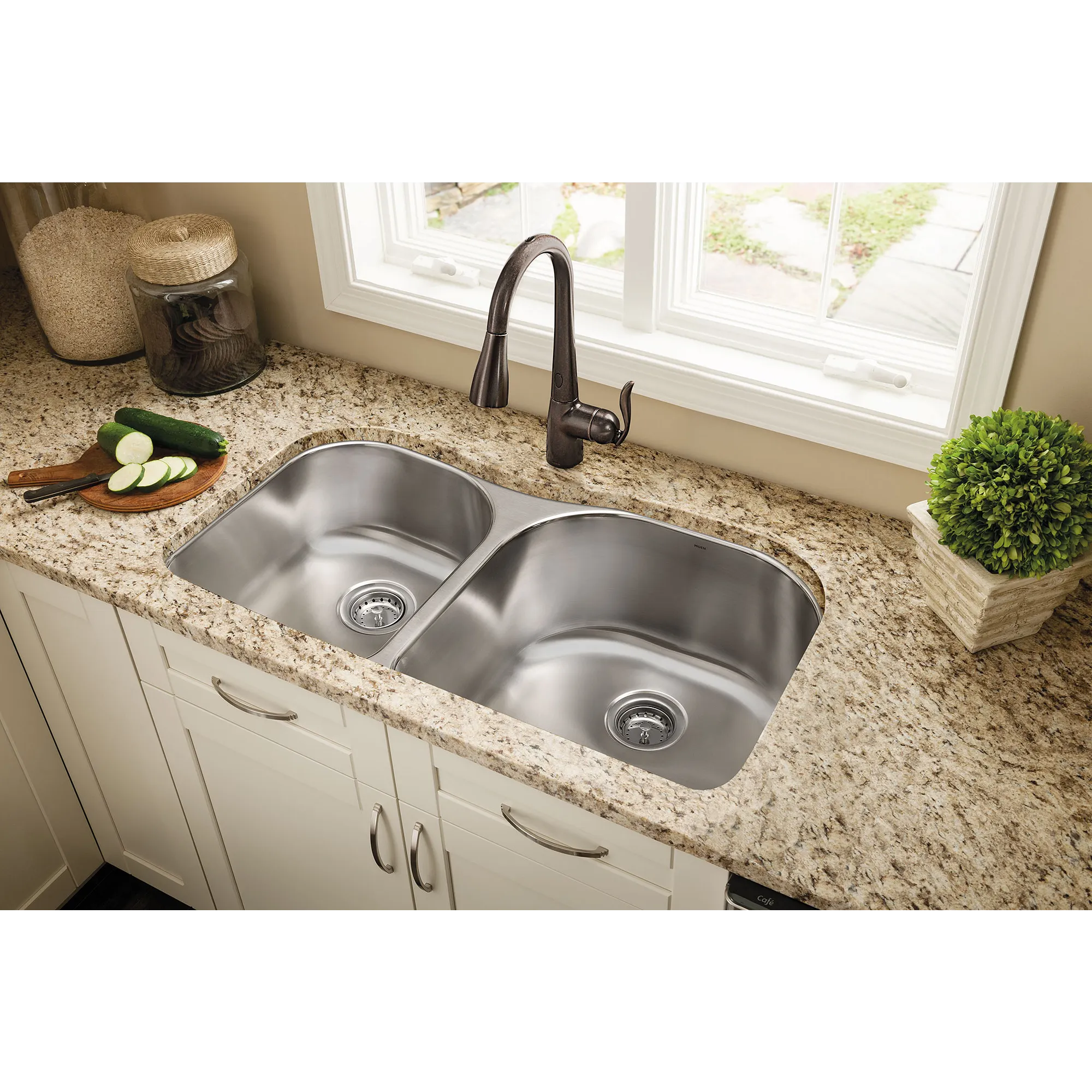 Arbor Chrome One-Handle High Arc Pulldown Kitchen Faucet - Image 11