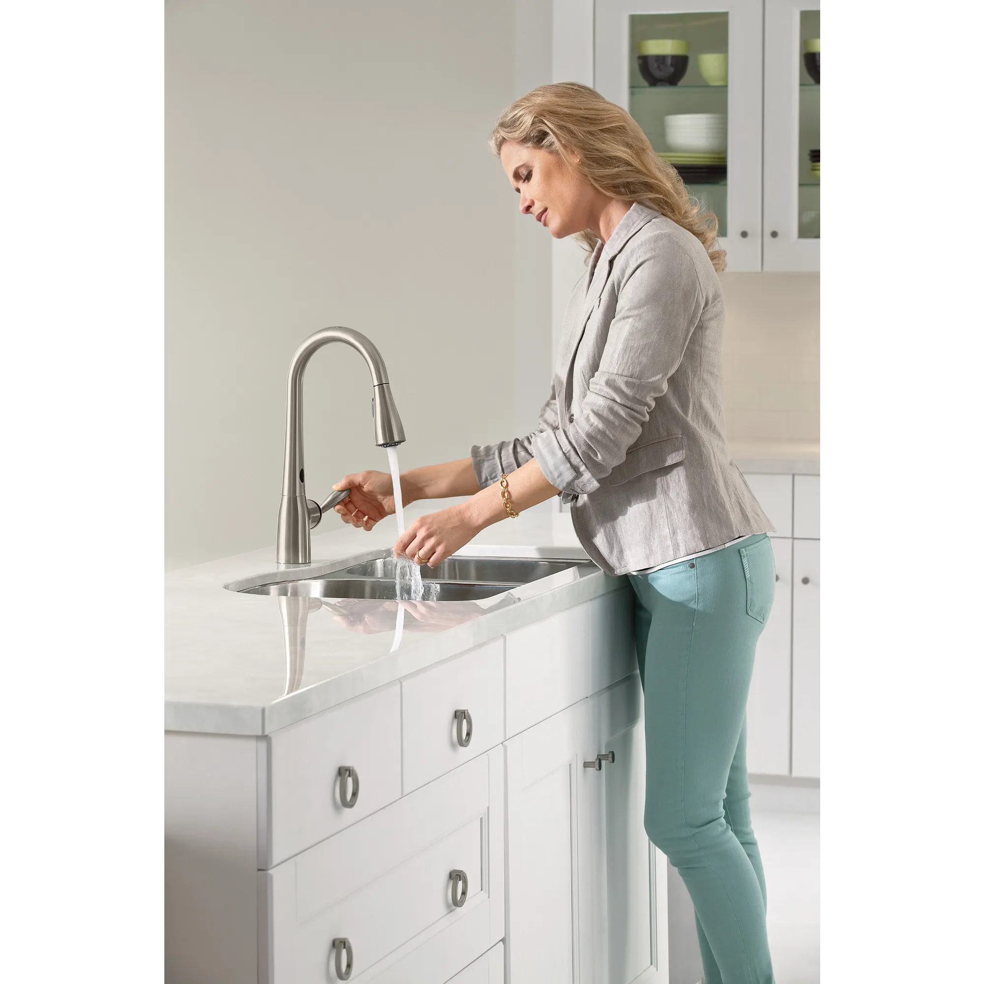Arbor Chrome One-Handle High Arc Pulldown Kitchen Faucet - Image 19
