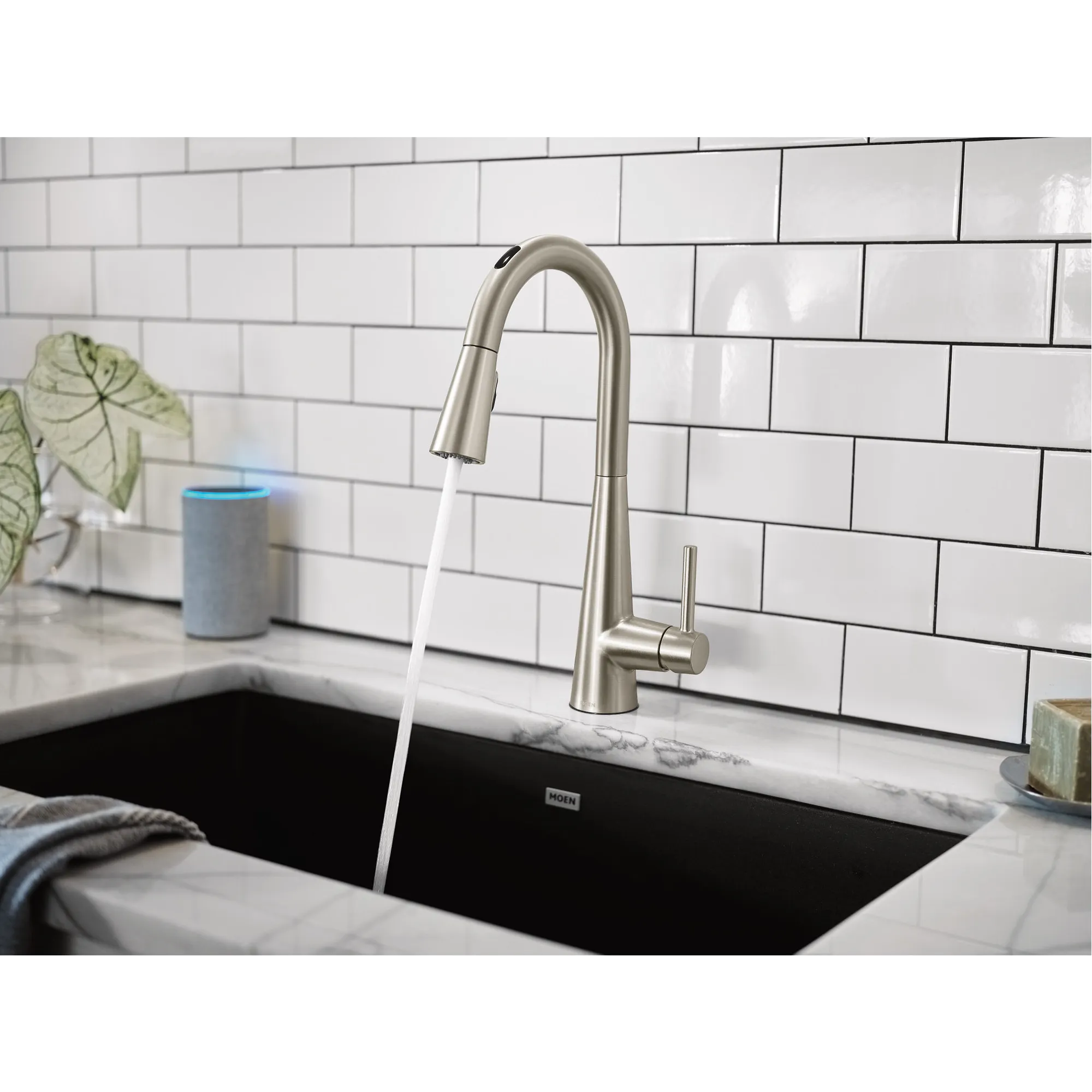 Sleek Smart Pulldown Touchless Kitchen Faucet - Image 14