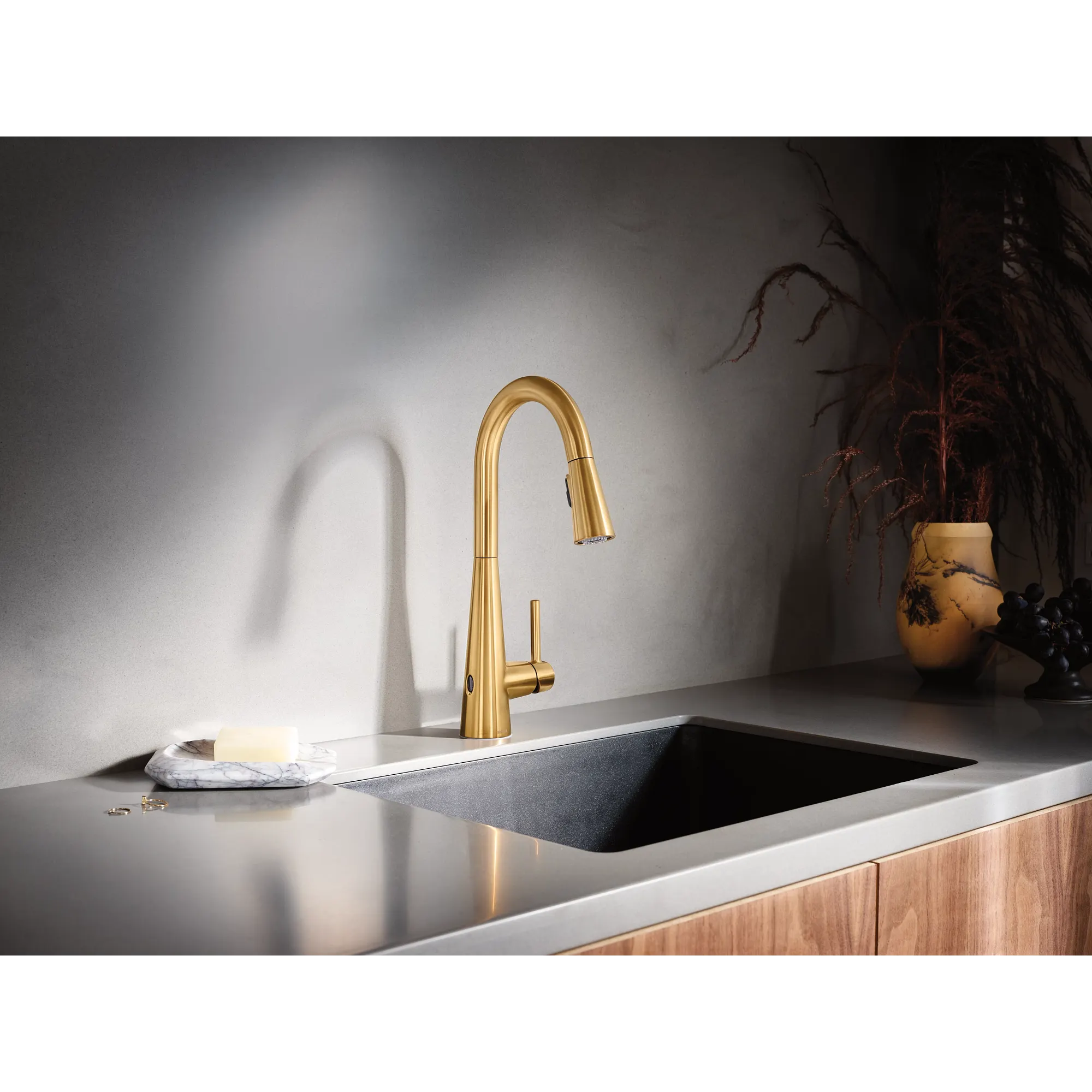 Sleek MotionSense Wave One-Handle Pulldown Touchless Kitchen Faucet - Image 23