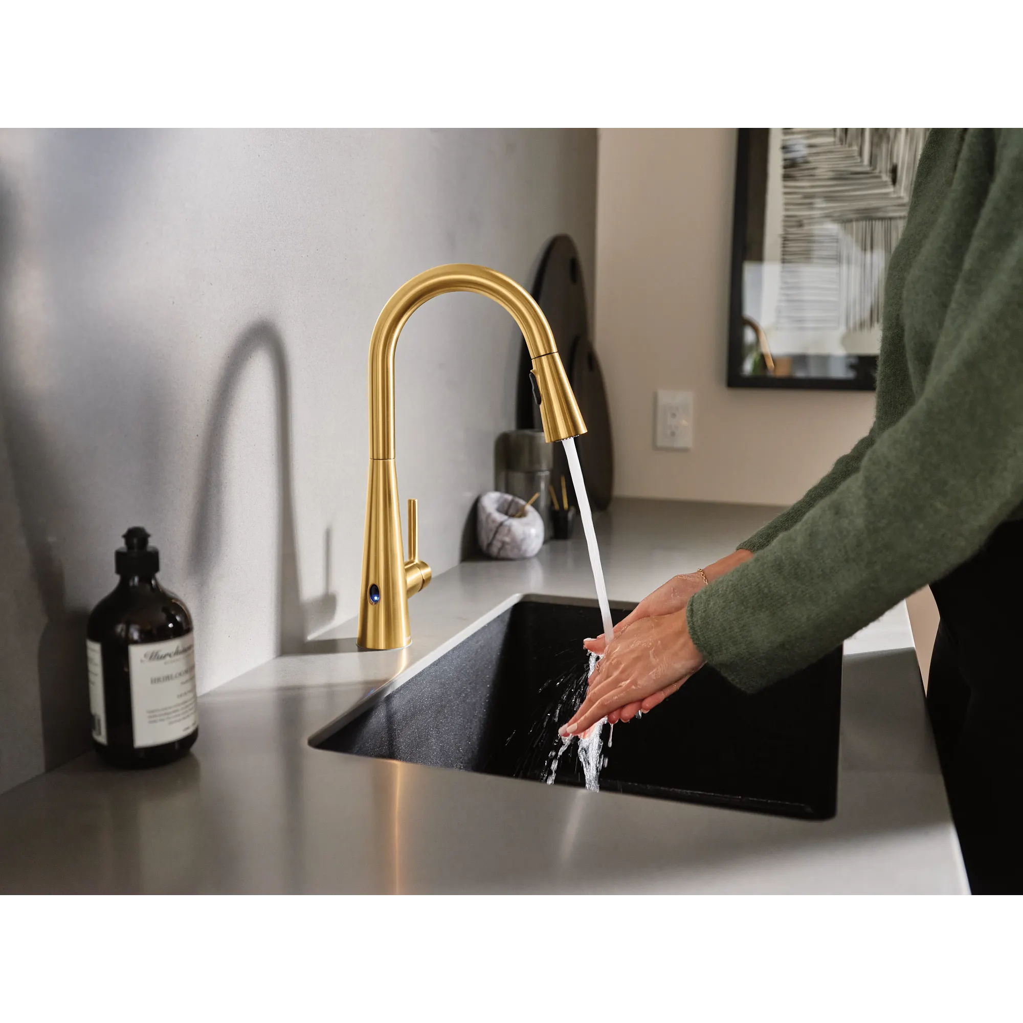 Sleek MotionSense Wave One-Handle Pulldown Touchless Kitchen Faucet - Image 27