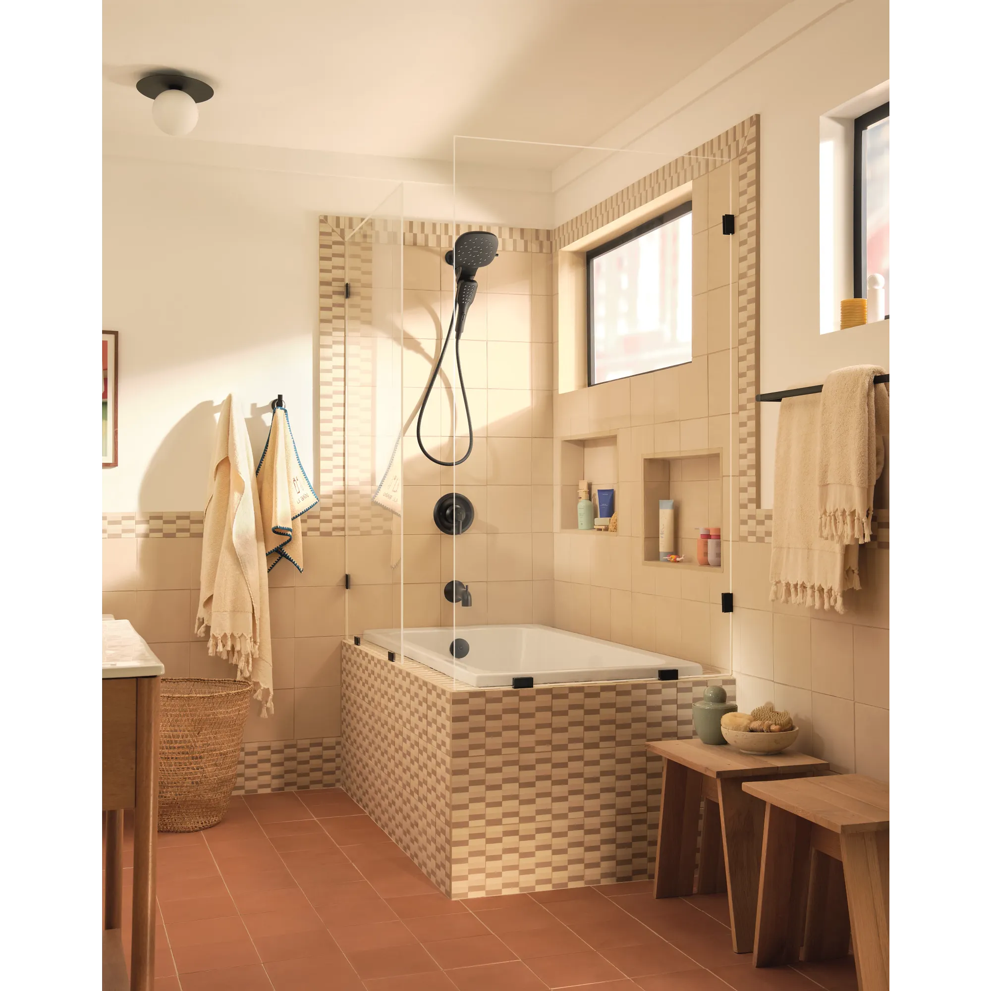 Zyla Chrome Posi-Temp(R) tub/shower - Image 26