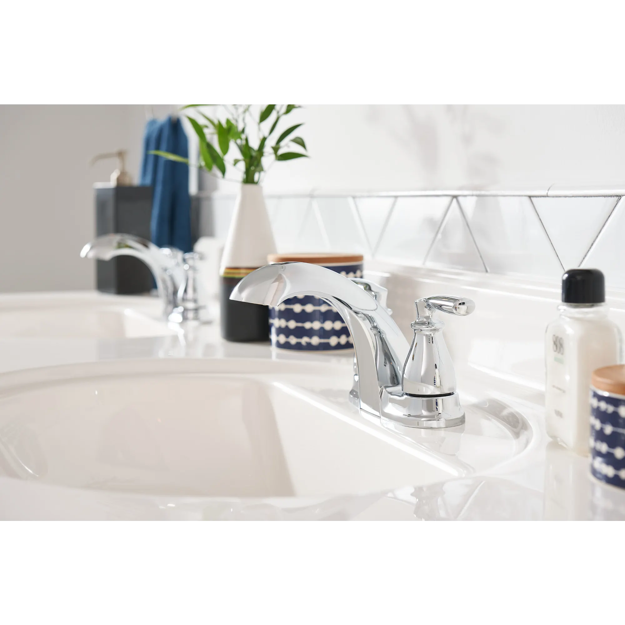 Hilliard Two-handle Centerset Bathroom Sink Faucet - Image 2