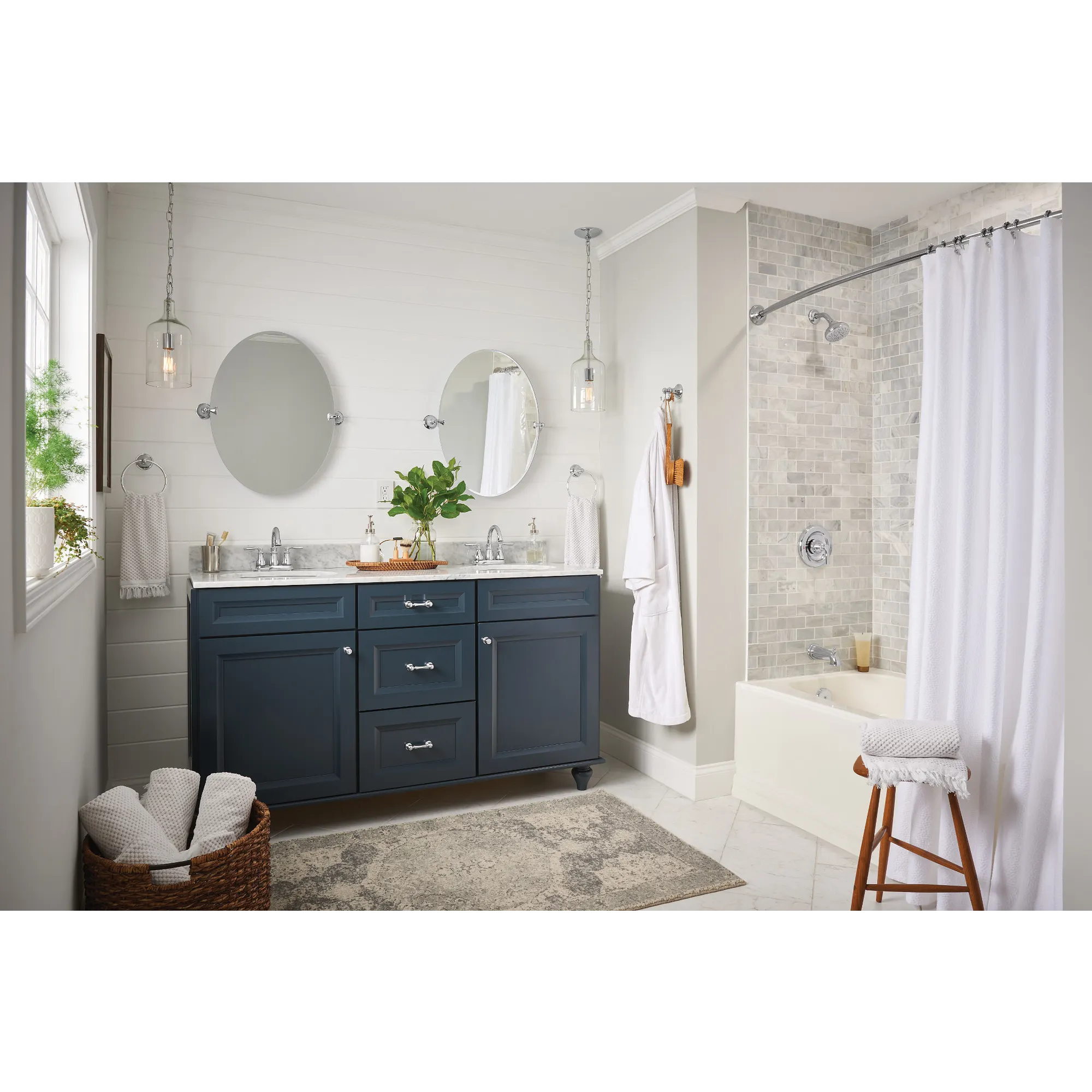 Hilliard Two-handle Centerset Bathroom Sink Faucet - Image 3