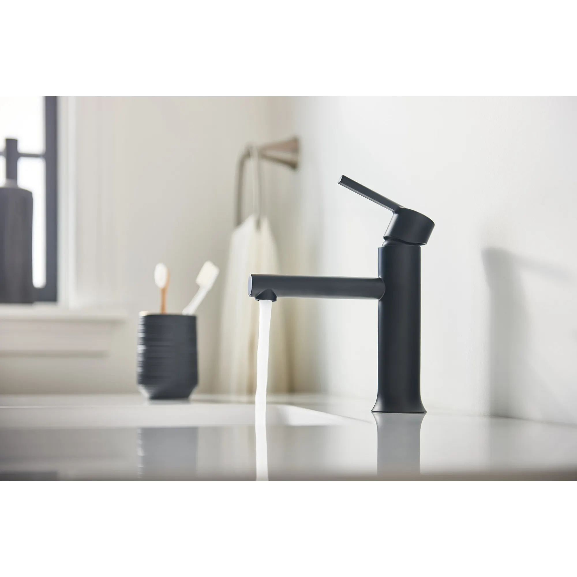 Arlys One-handle Bathroom Sink Faucet - Image 16