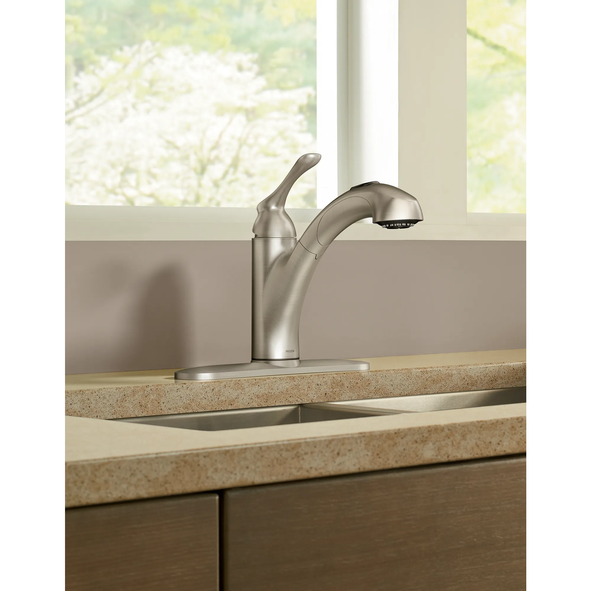Banbury One-Handle Pullout Kitchen Faucet - Image 21