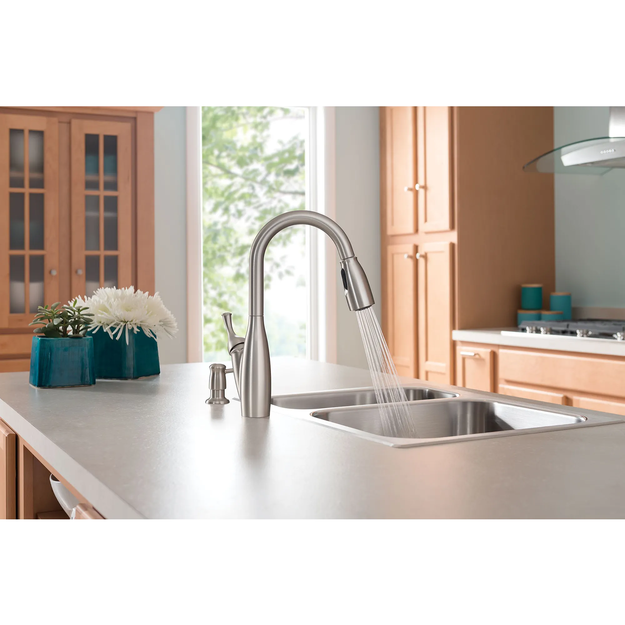 Mediterranean bronze one-handle high arc pulldown kitchen faucet - Image 2