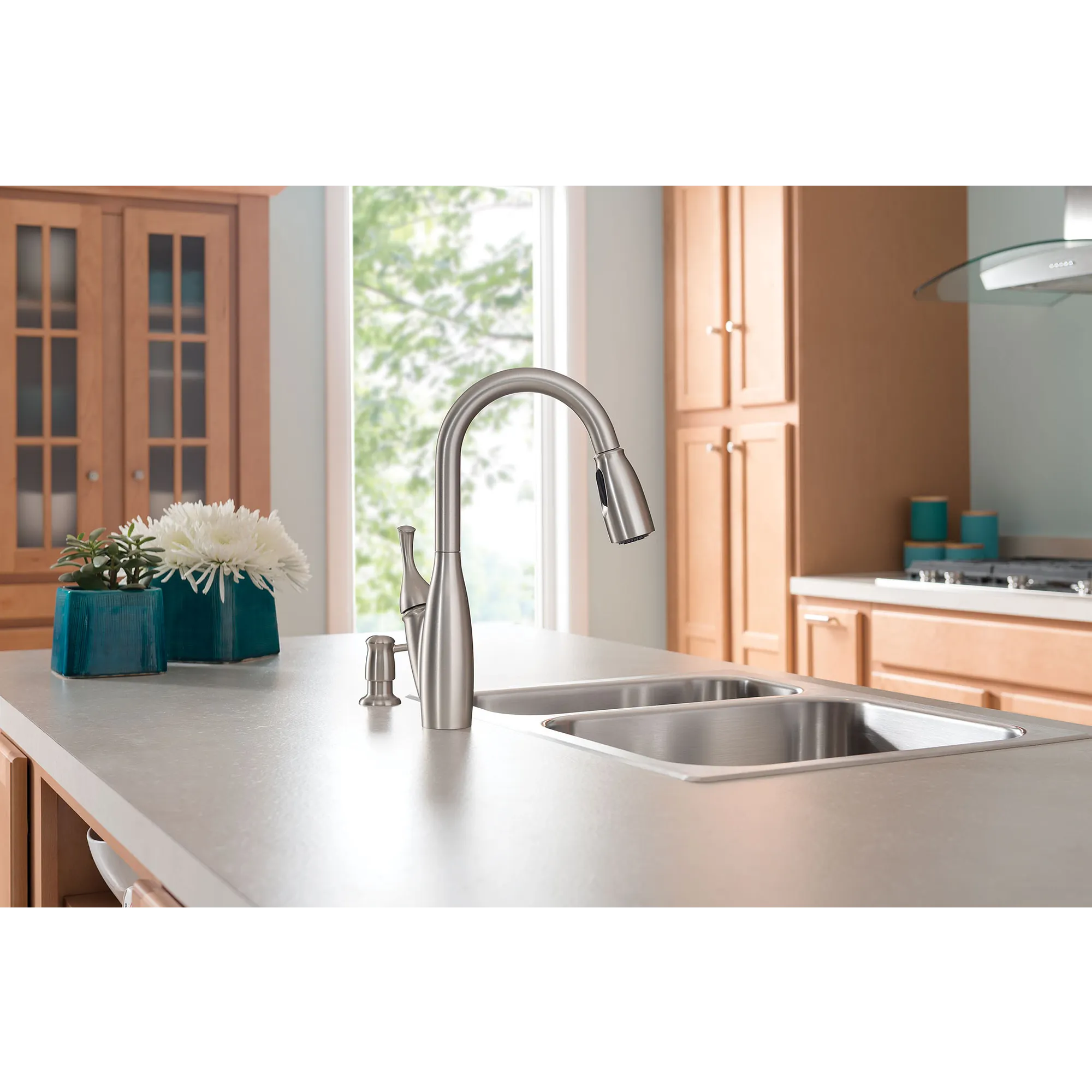 Mediterranean bronze one-handle high arc pulldown kitchen faucet - Image 9