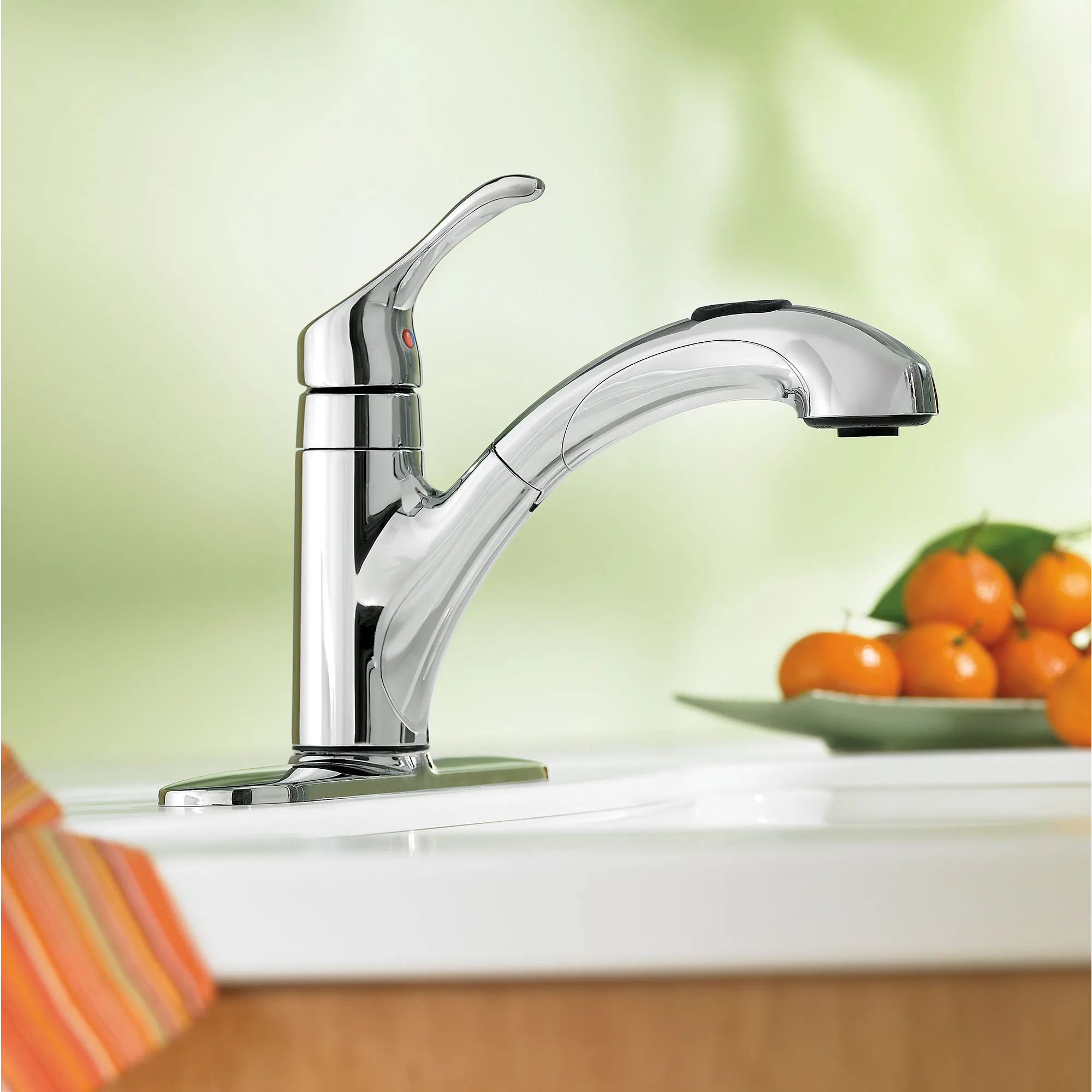 Renzo Chrome one-handle low arc pullout kitchen faucet - Image 5