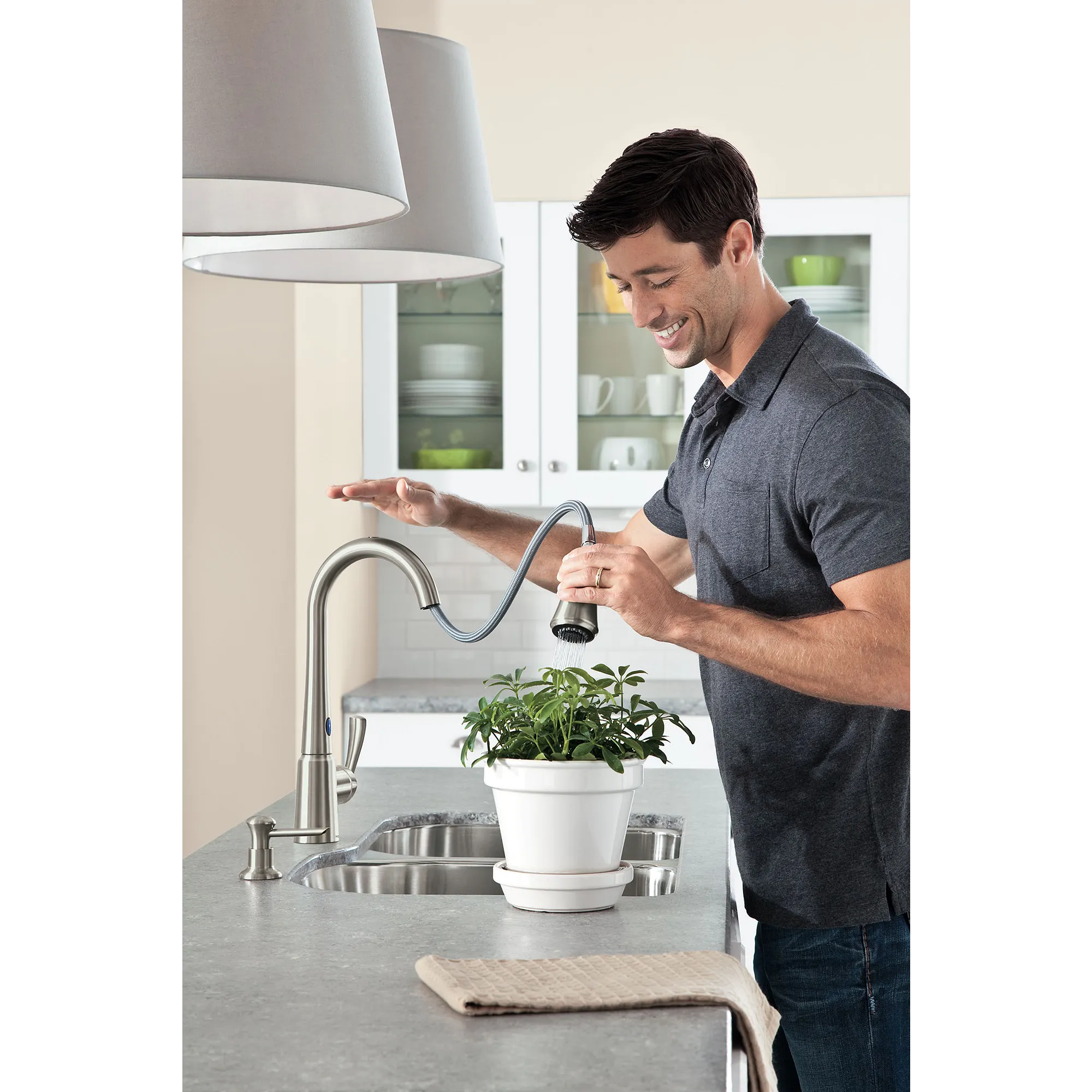 Delaney with MotionSense Spot Resist Stainless One-Handle High Arc Pulldown Kitchen Faucet - Image 10
