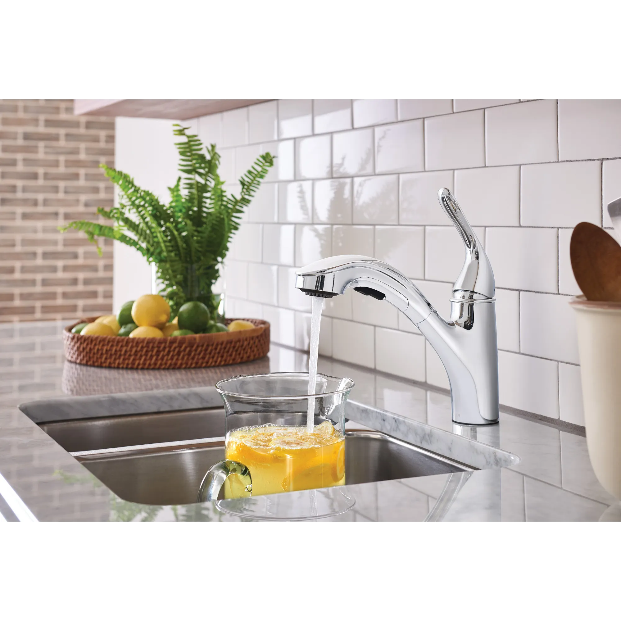 Brecklyn One-Handle Pullout Kitchen Faucet - Image 12