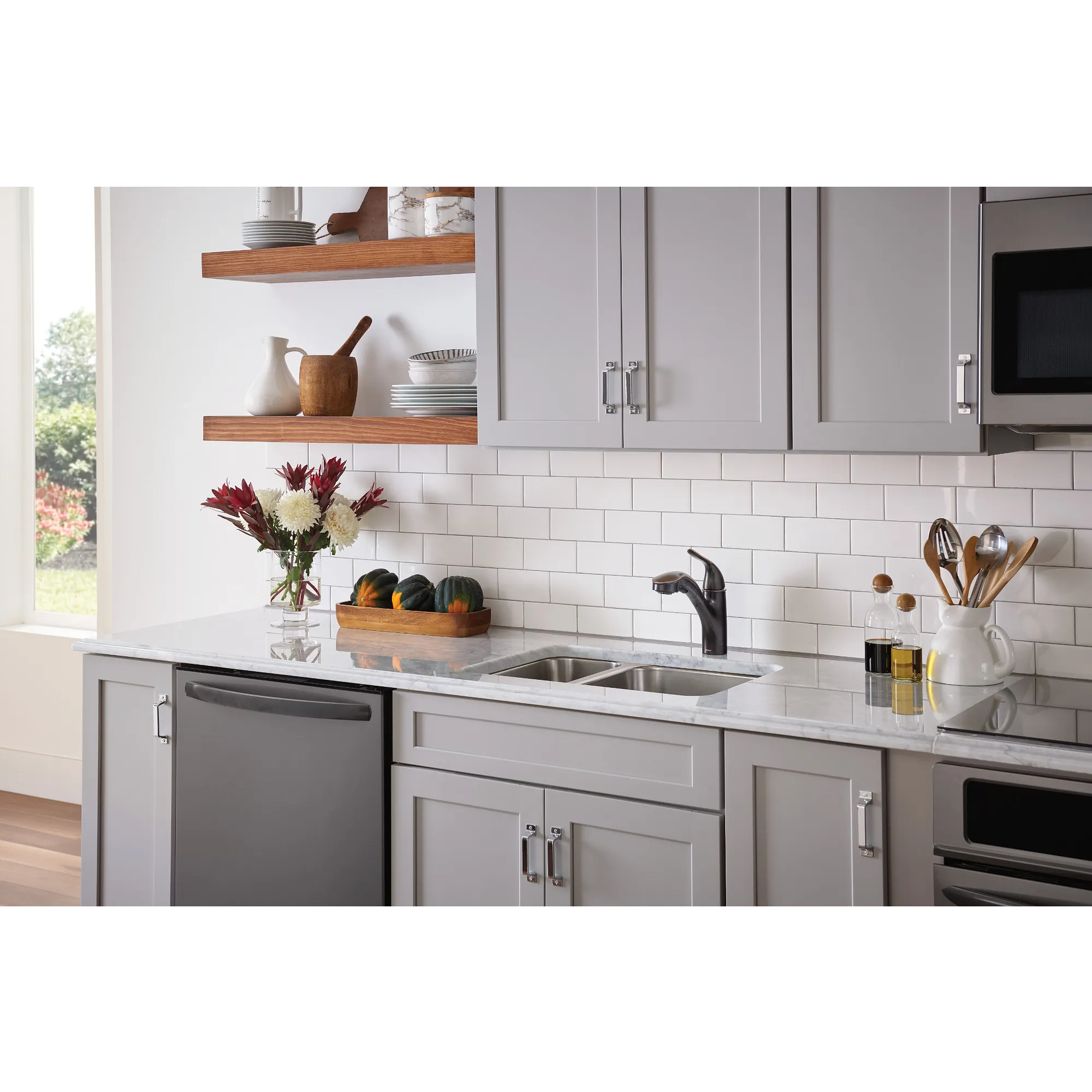 Brecklyn One-Handle Pullout Kitchen Faucet - Image 35