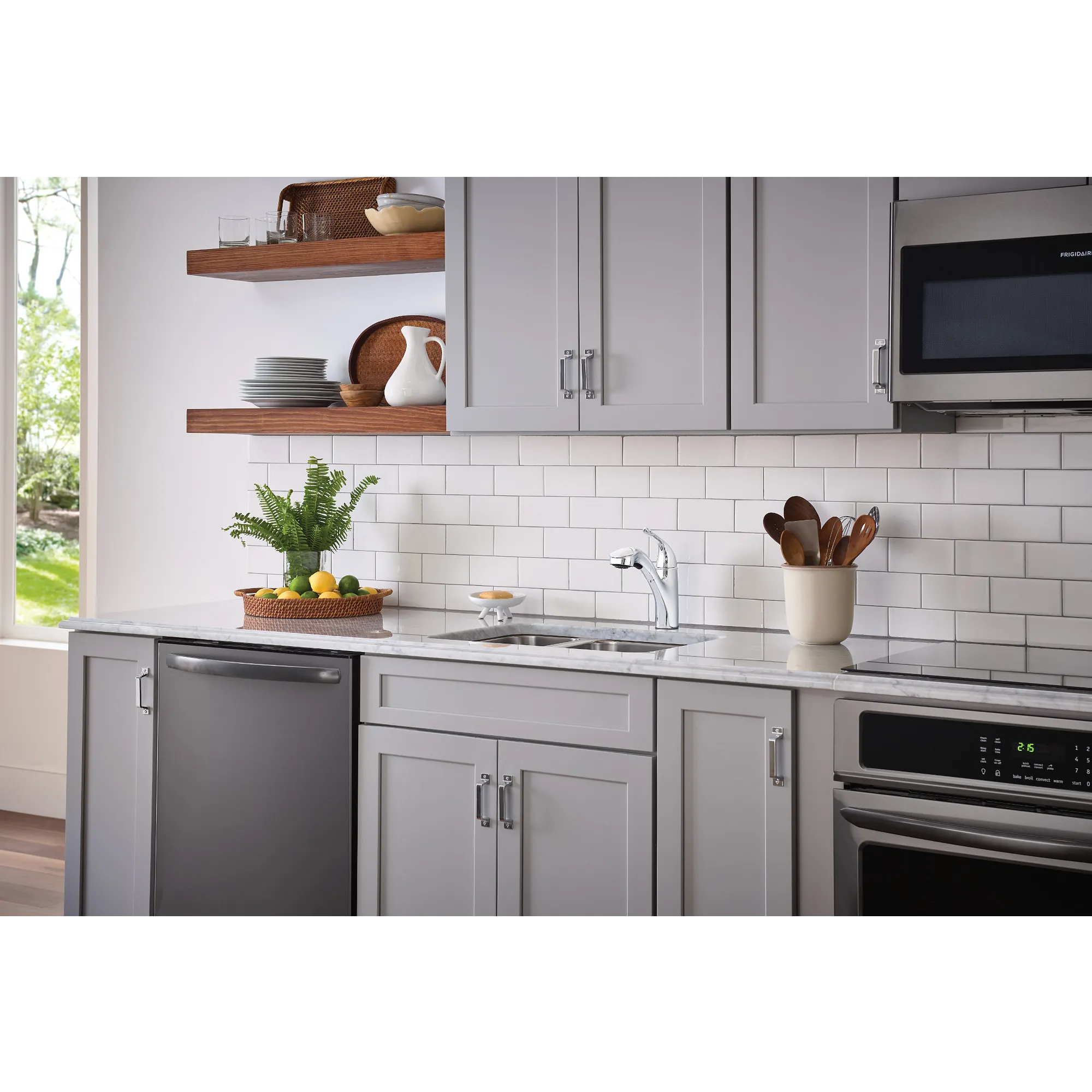Brecklyn One-Handle Pullout Kitchen Faucet - Image 5