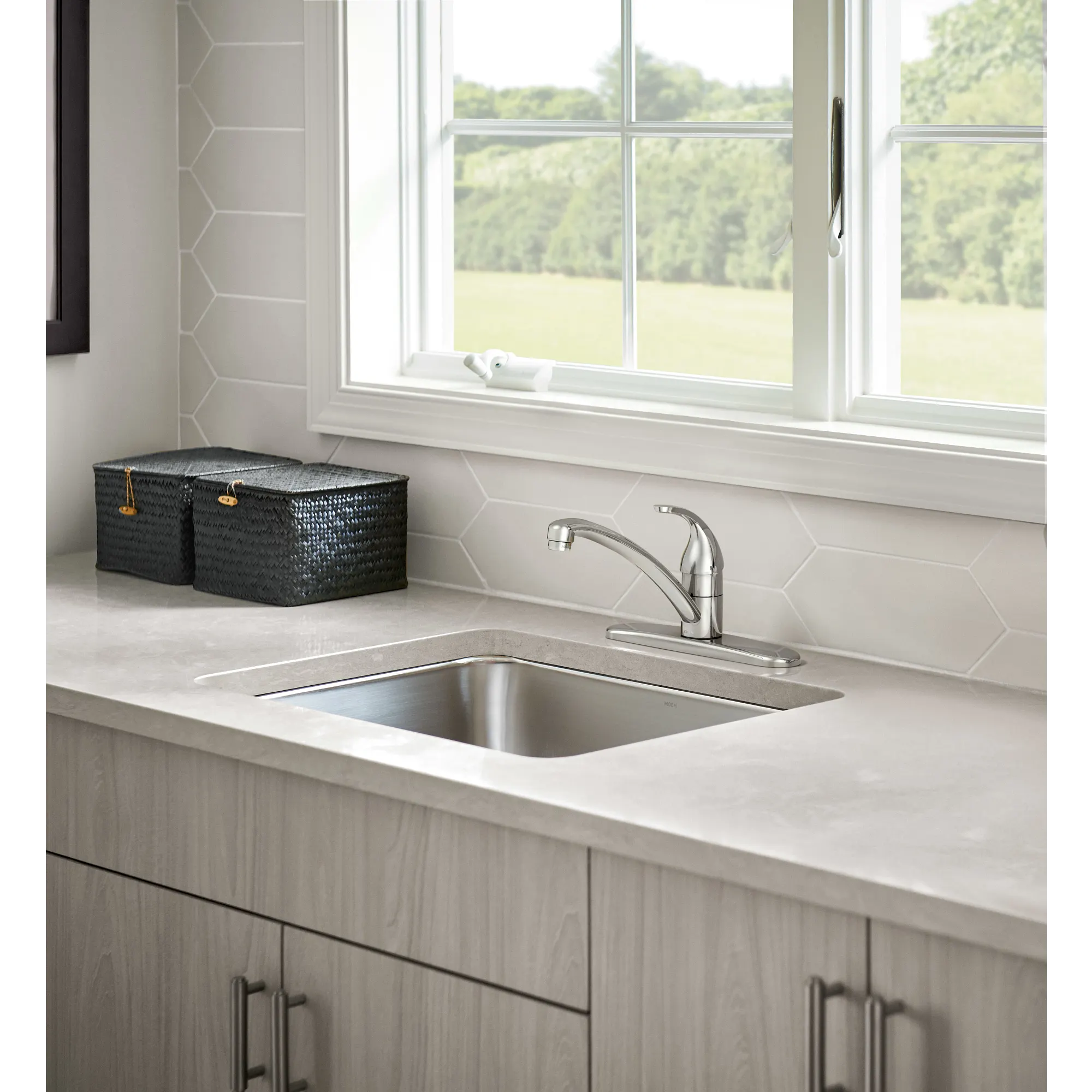 Adler One-handle Kitchen Faucet - Image 6