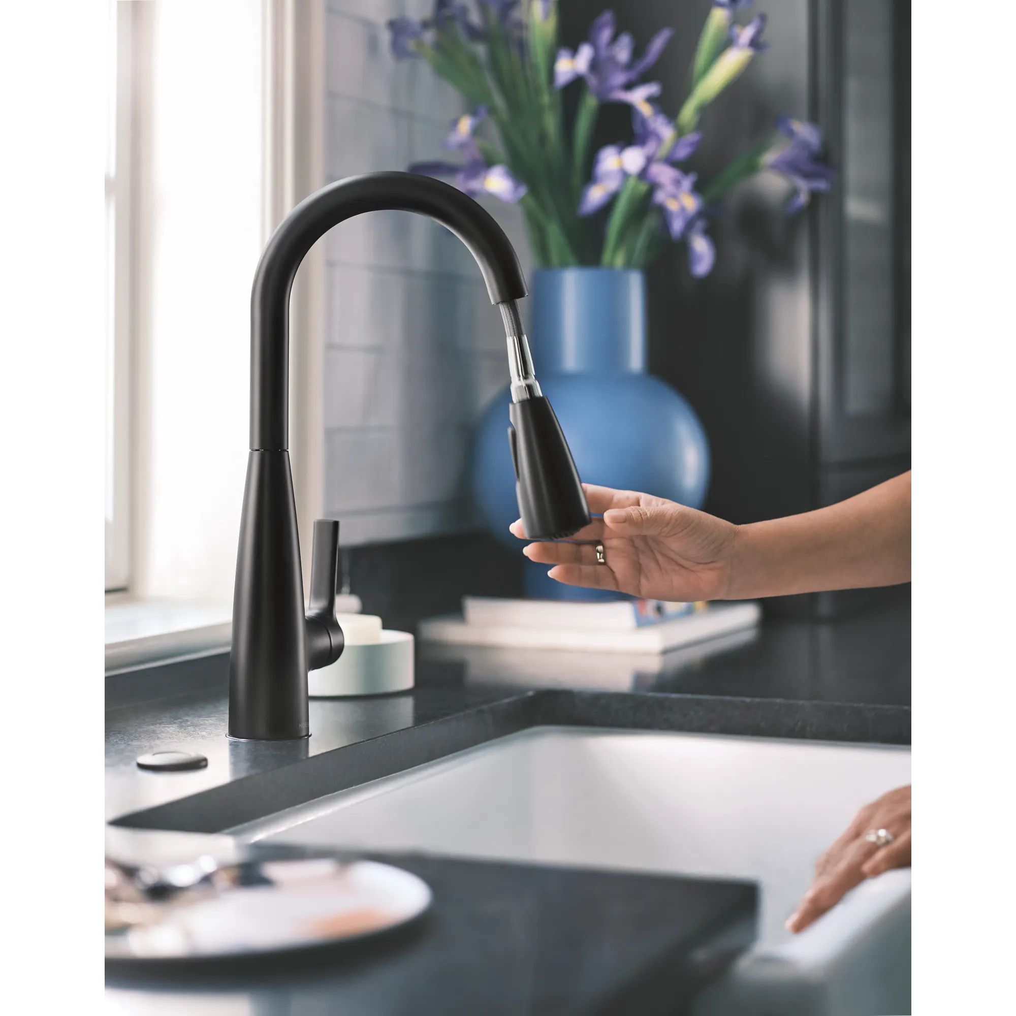 Haelyn One-Handle High Arc Pulldown Kitchen Faucet - Image 23