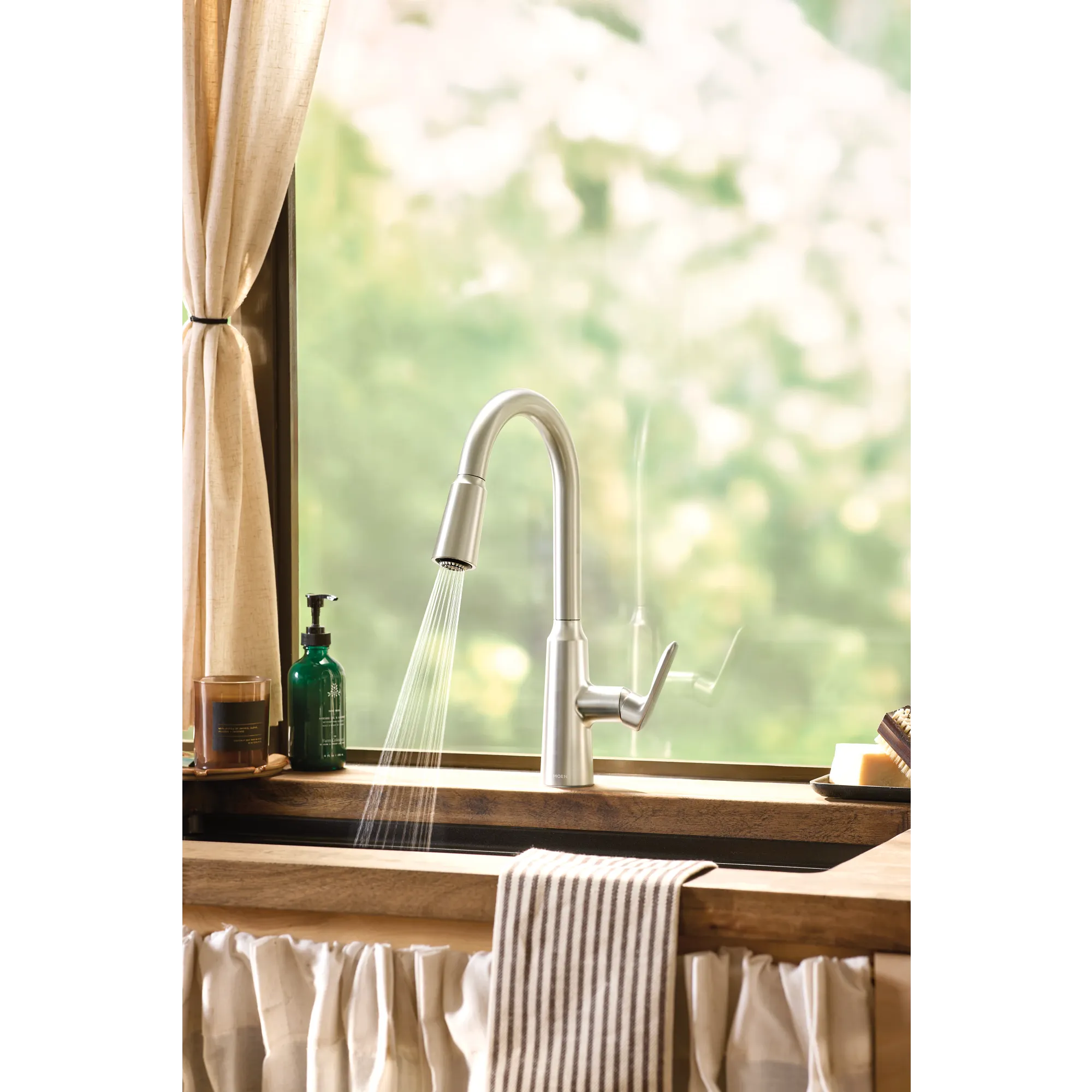 Edwyn Spot resist stainless one-handle high arc pulldown kitchen faucet - Image 14