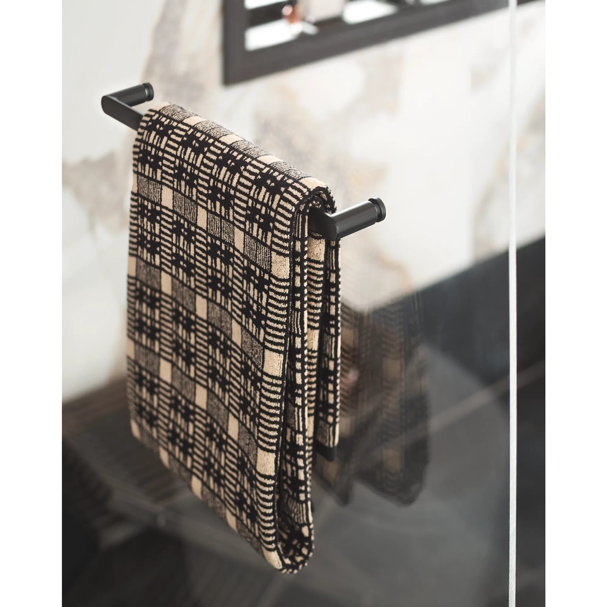 Contemporary Chrome 18" shower door towel bar - Image 5