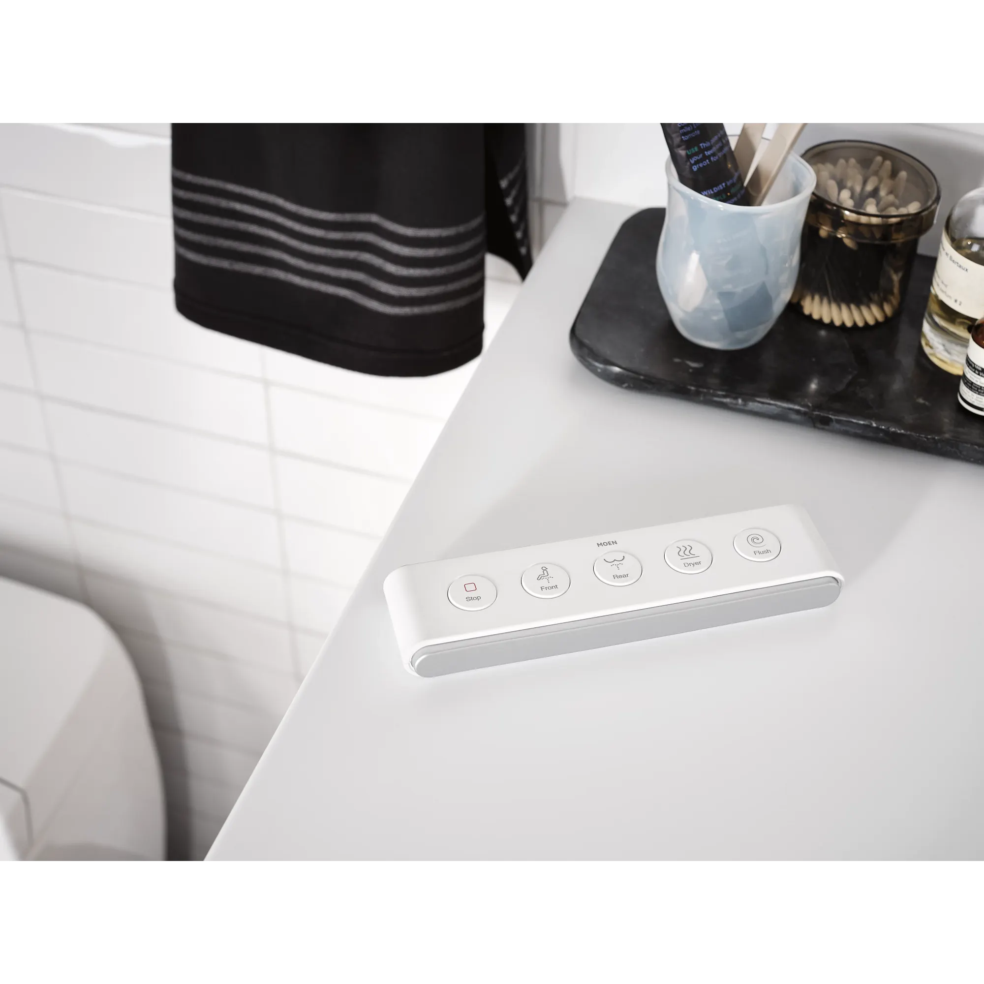 Moen 5-series Electronic Cleansing Toilet - Image 6