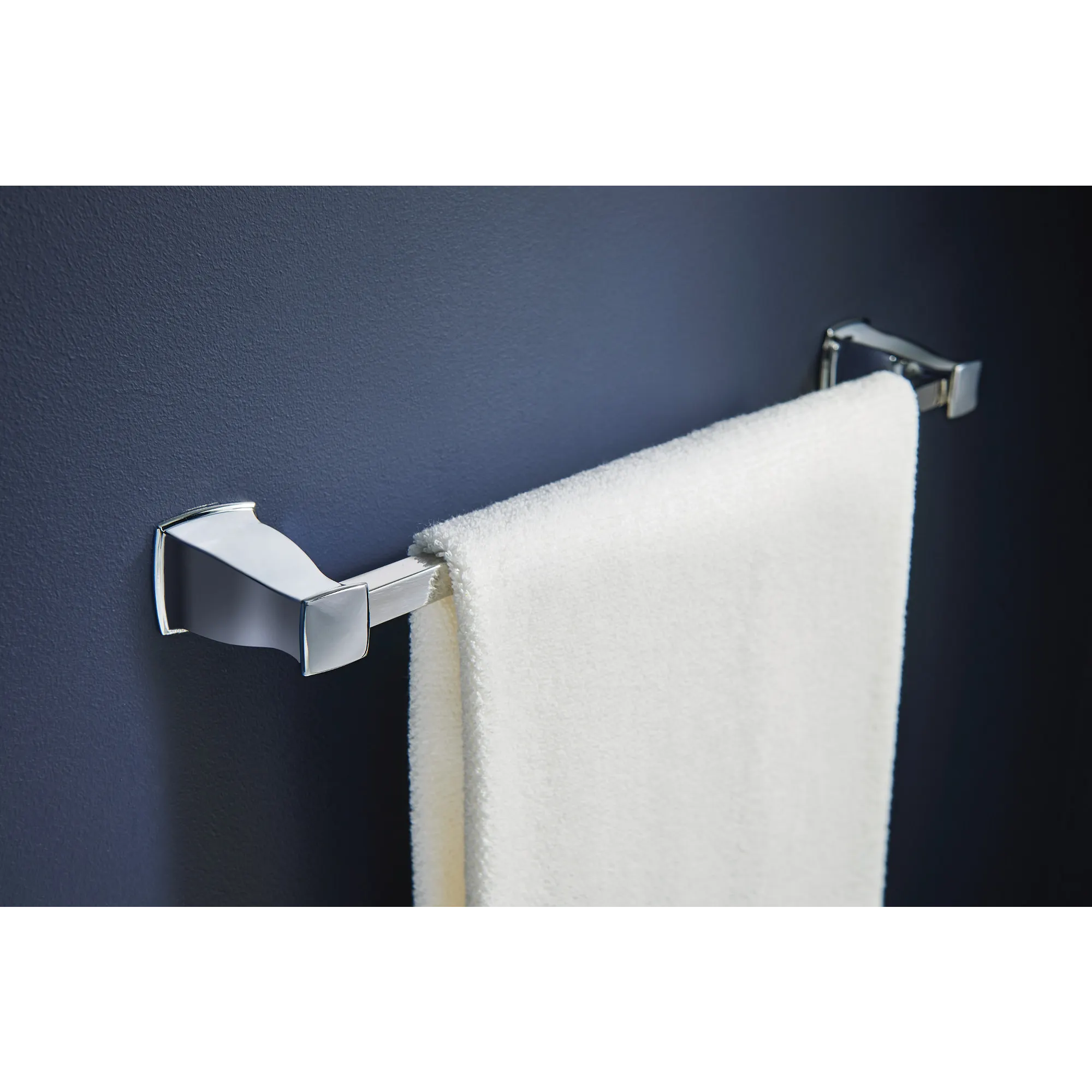 Hensley Chrome 24" Towel Bar - Image 4