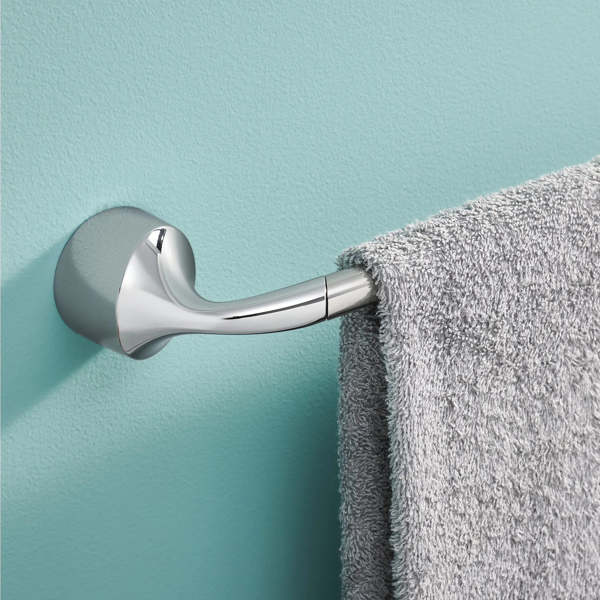 Idora 24" Towel Bar - Image 4