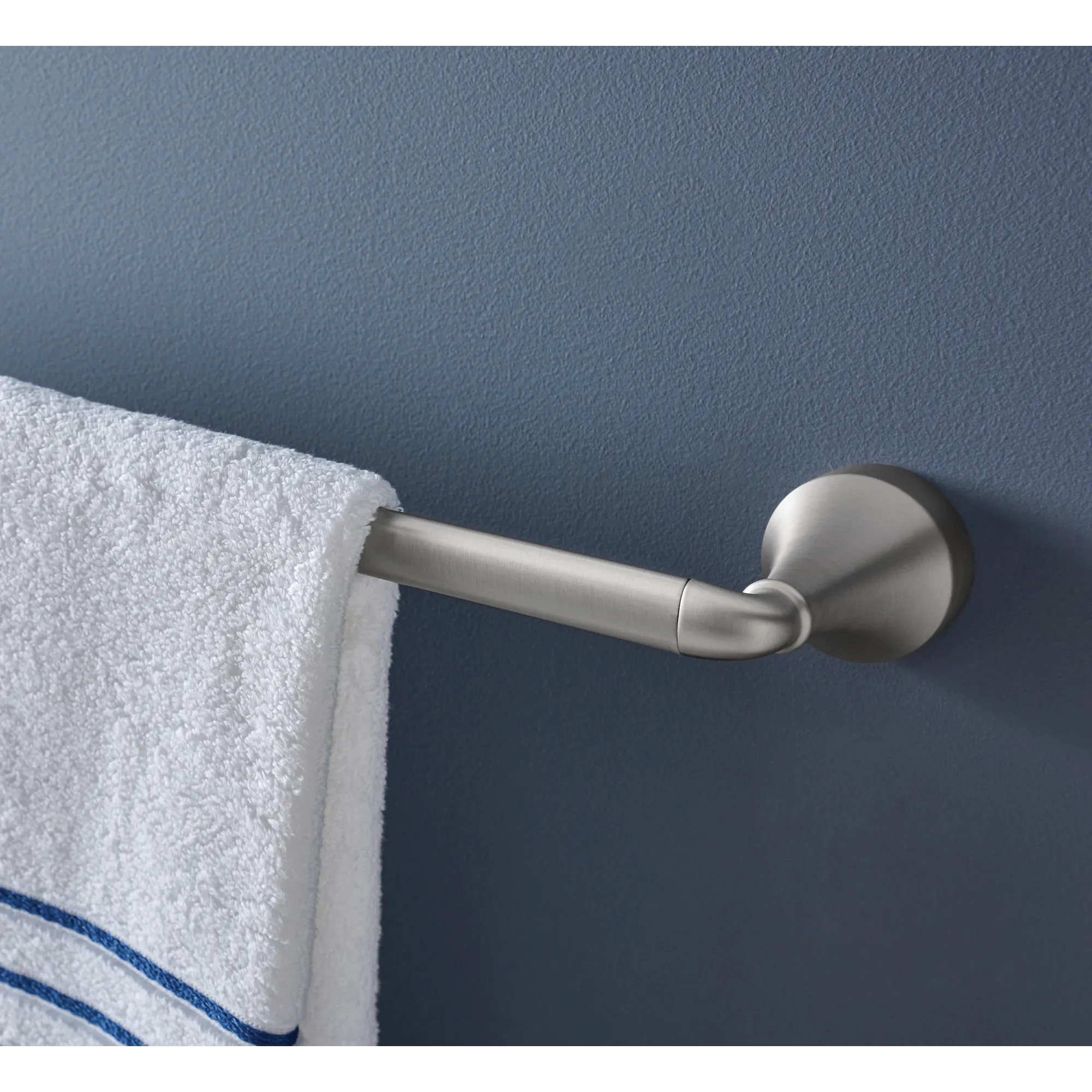 Hamden 18" Towel Bar - Image 3