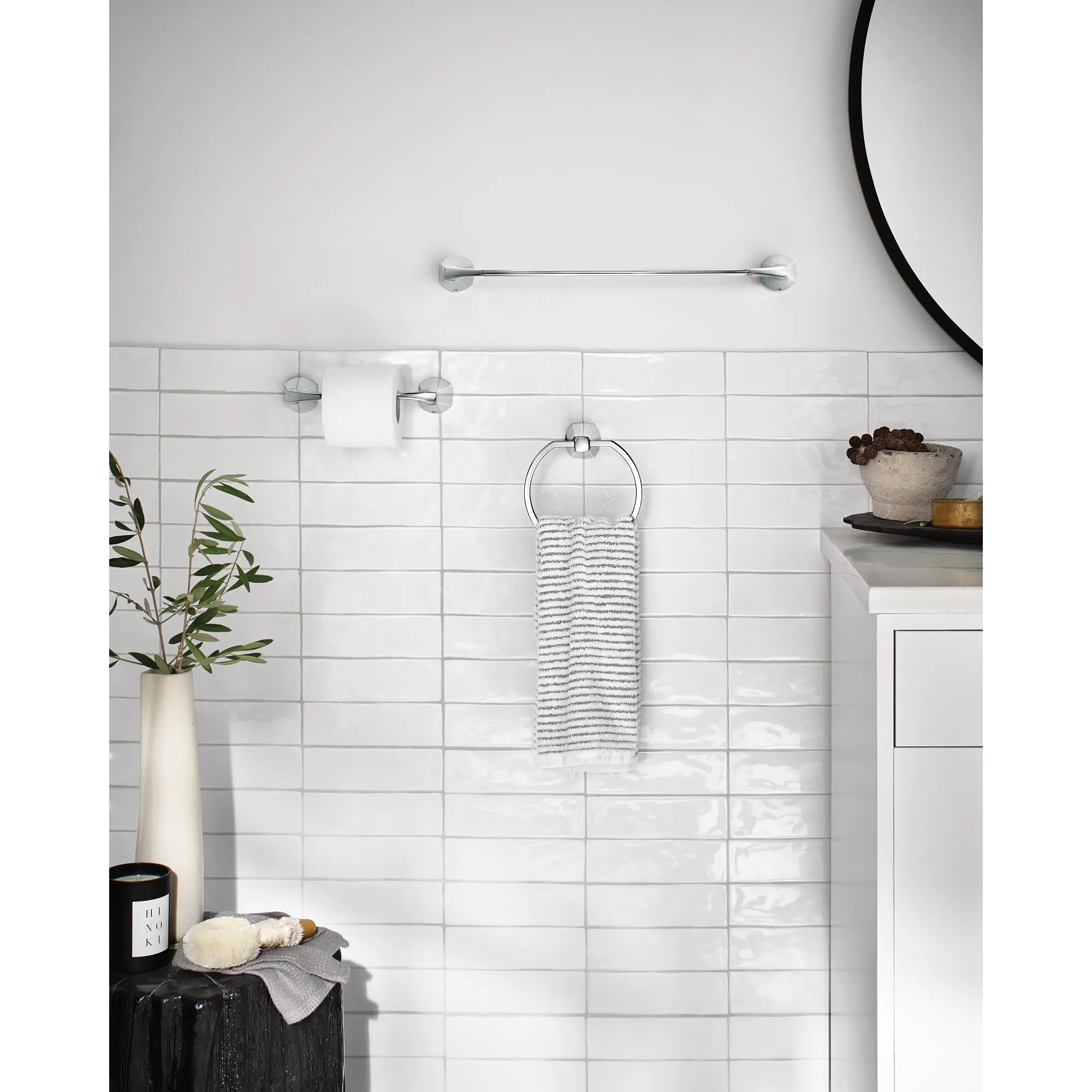 Lindor 3 Pc Kit: Pivoting Paper Holder, Towel Bar & Towel Ring - Image 3