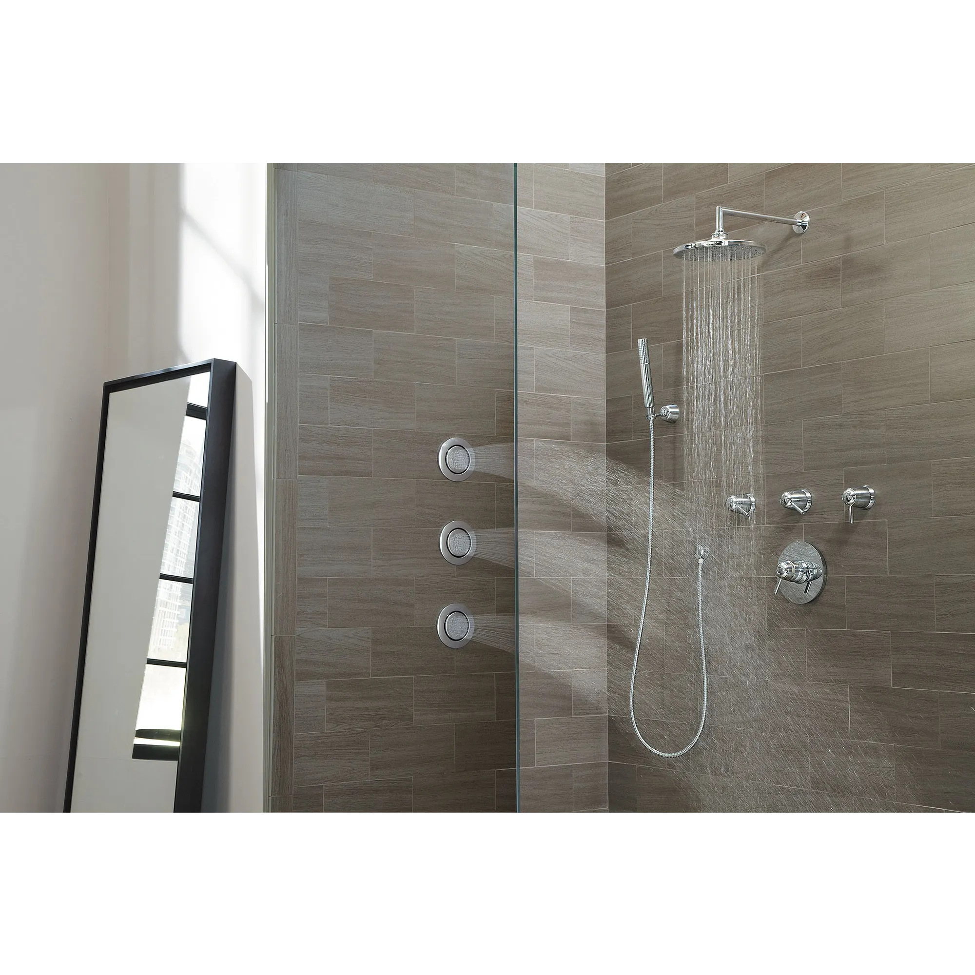 Fina Moen Eco-Performance Handheld Shower - Image 2