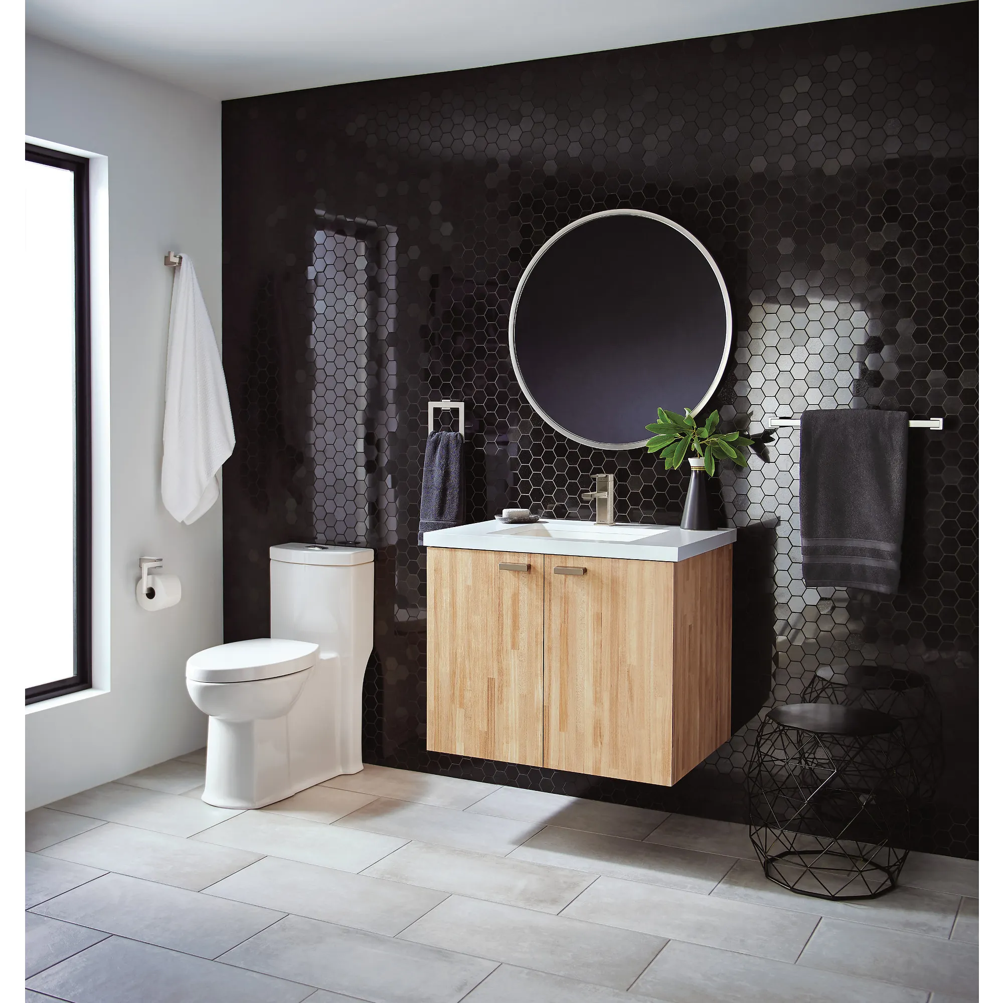 90 Degree One-handle Bathroom Sink Faucet - Image 2