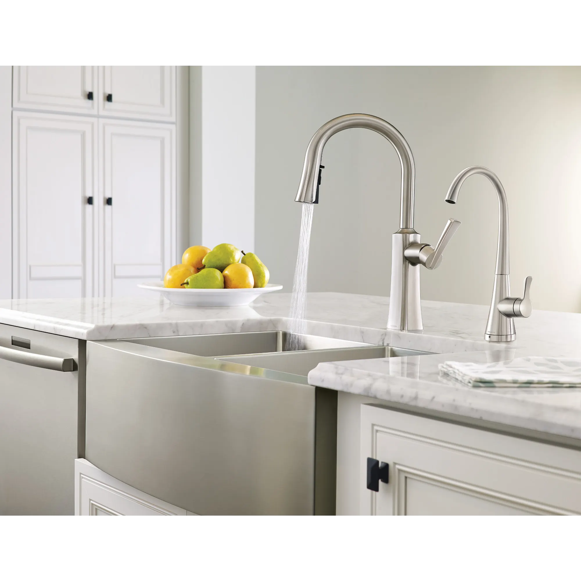 Etch Chrome One-Handle High Arc Pulldown Kitchen Faucet - Image 4