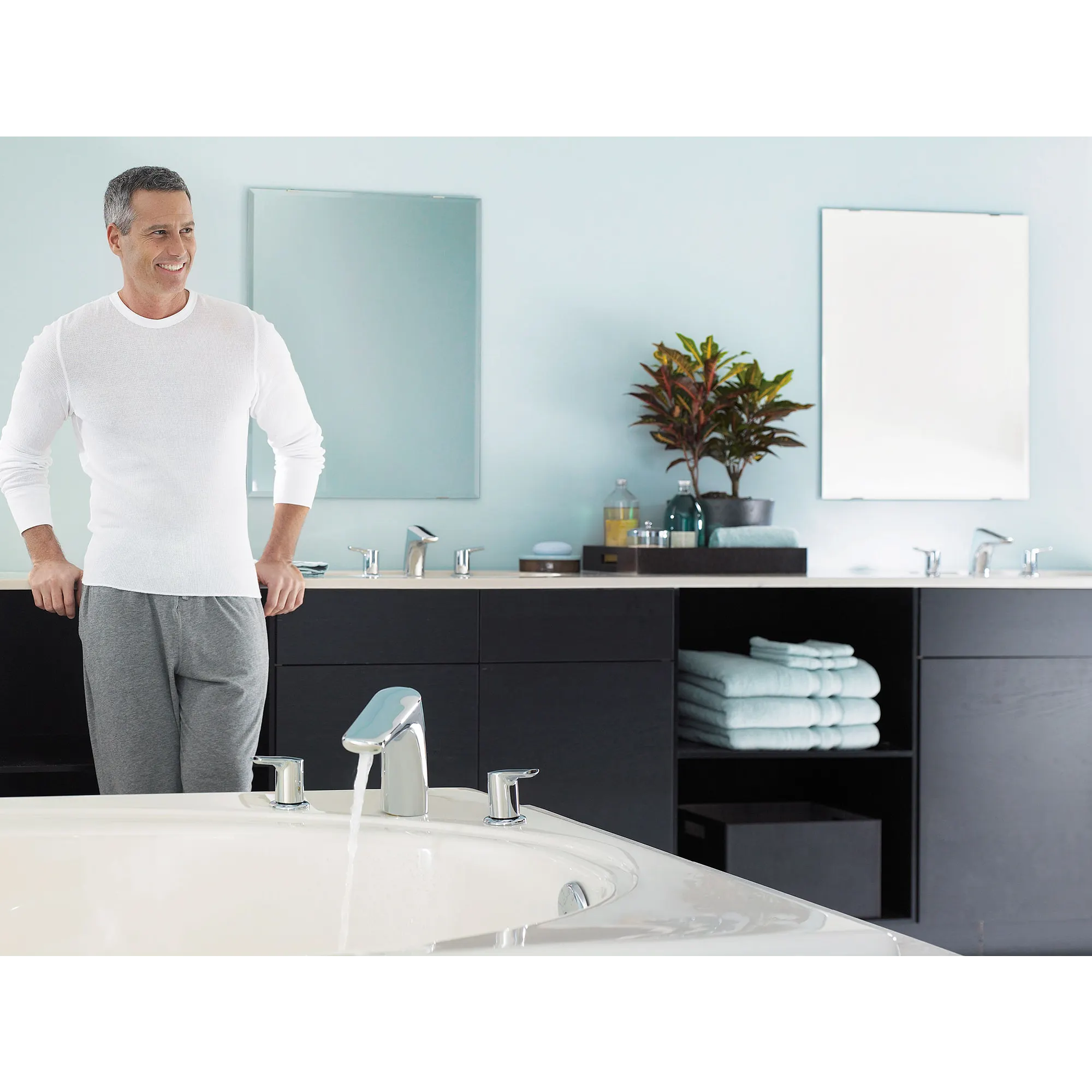Method Chrome Two-Handle Low Arc Bathroom Faucet - Image 4