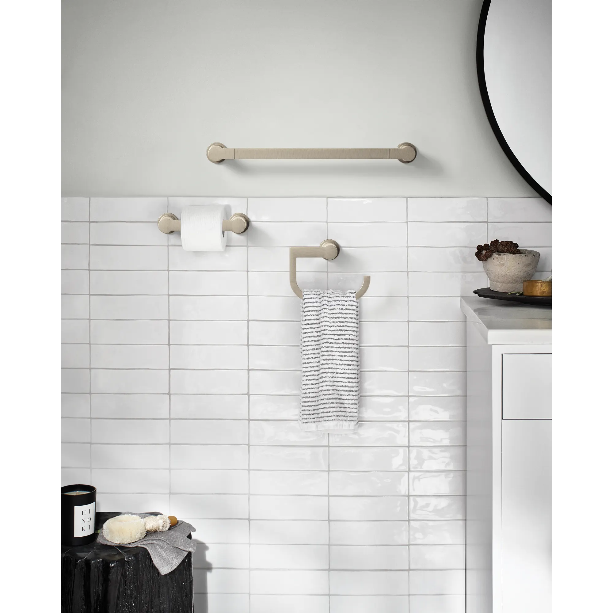 Rinza Matte black pivoting paper holder towel bar towel ring - Image 11