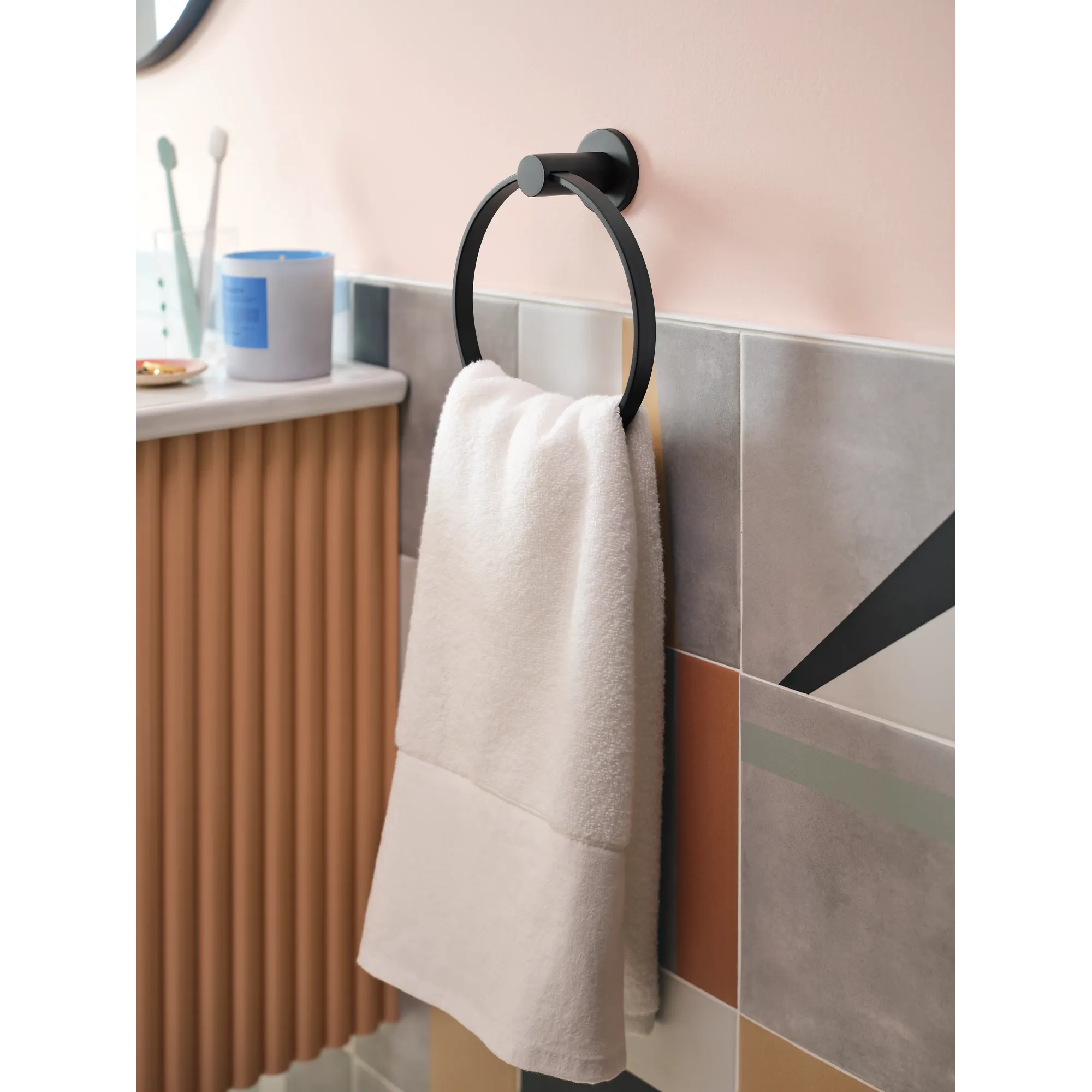 Avri Towel Ring - Image 7