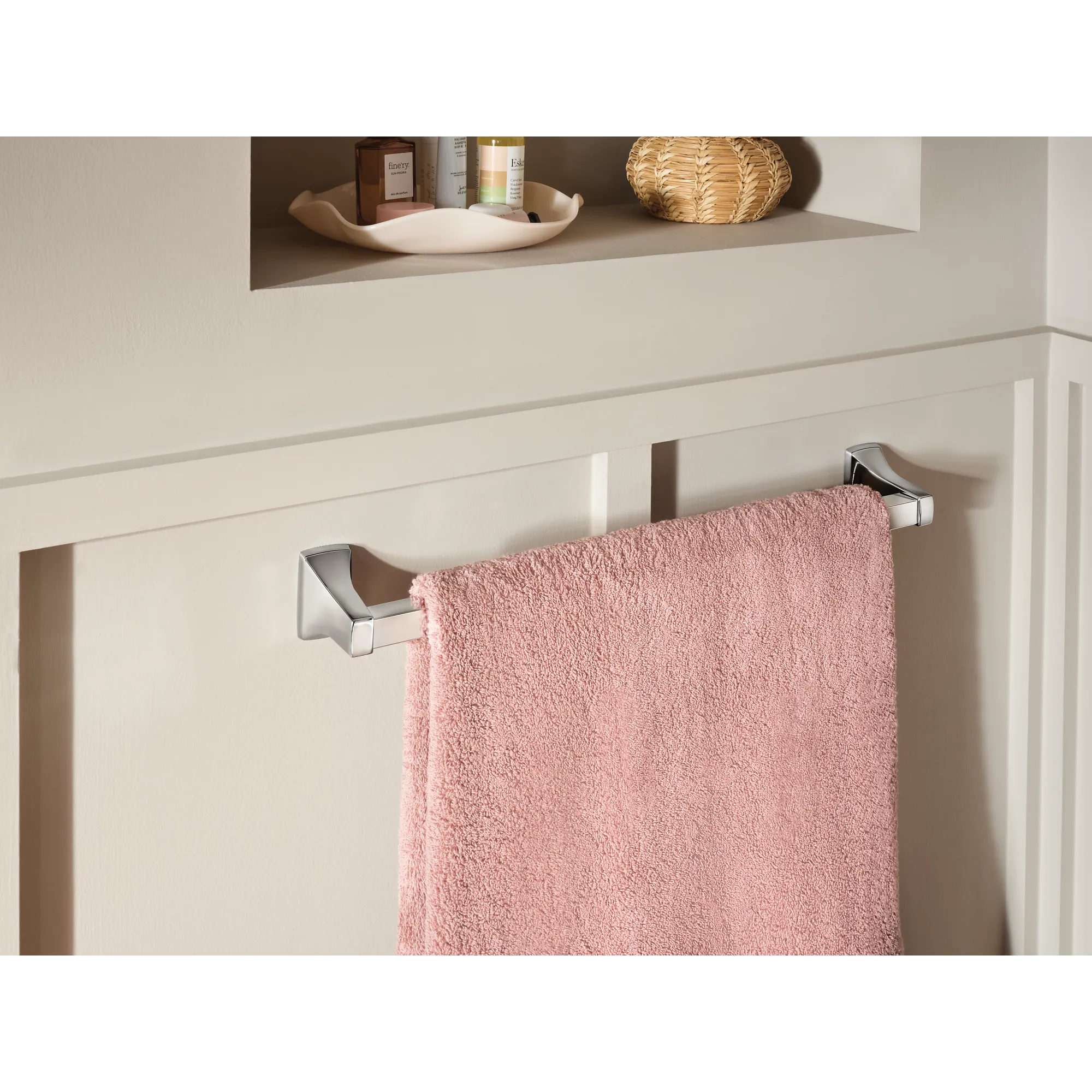 Adler Chrome 18" towel bar - Image 5