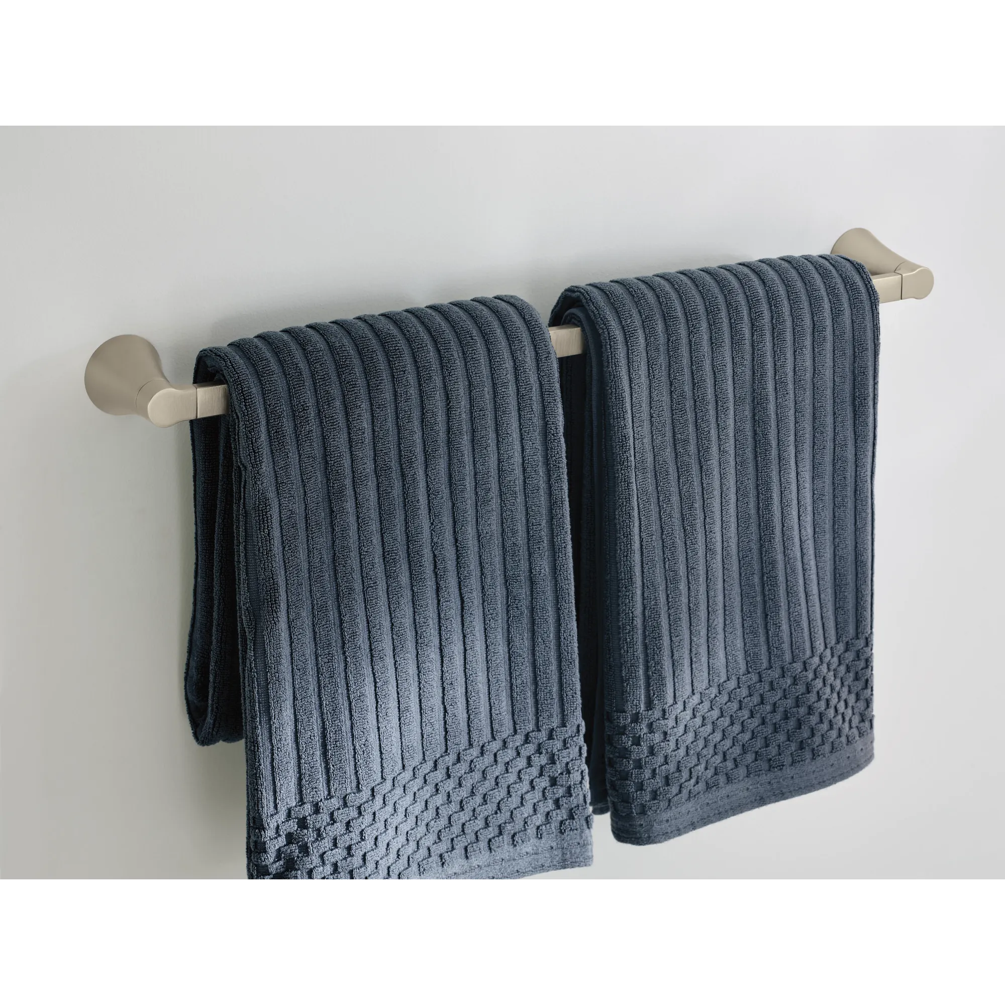 Jase Chrome towel bar - Image 10