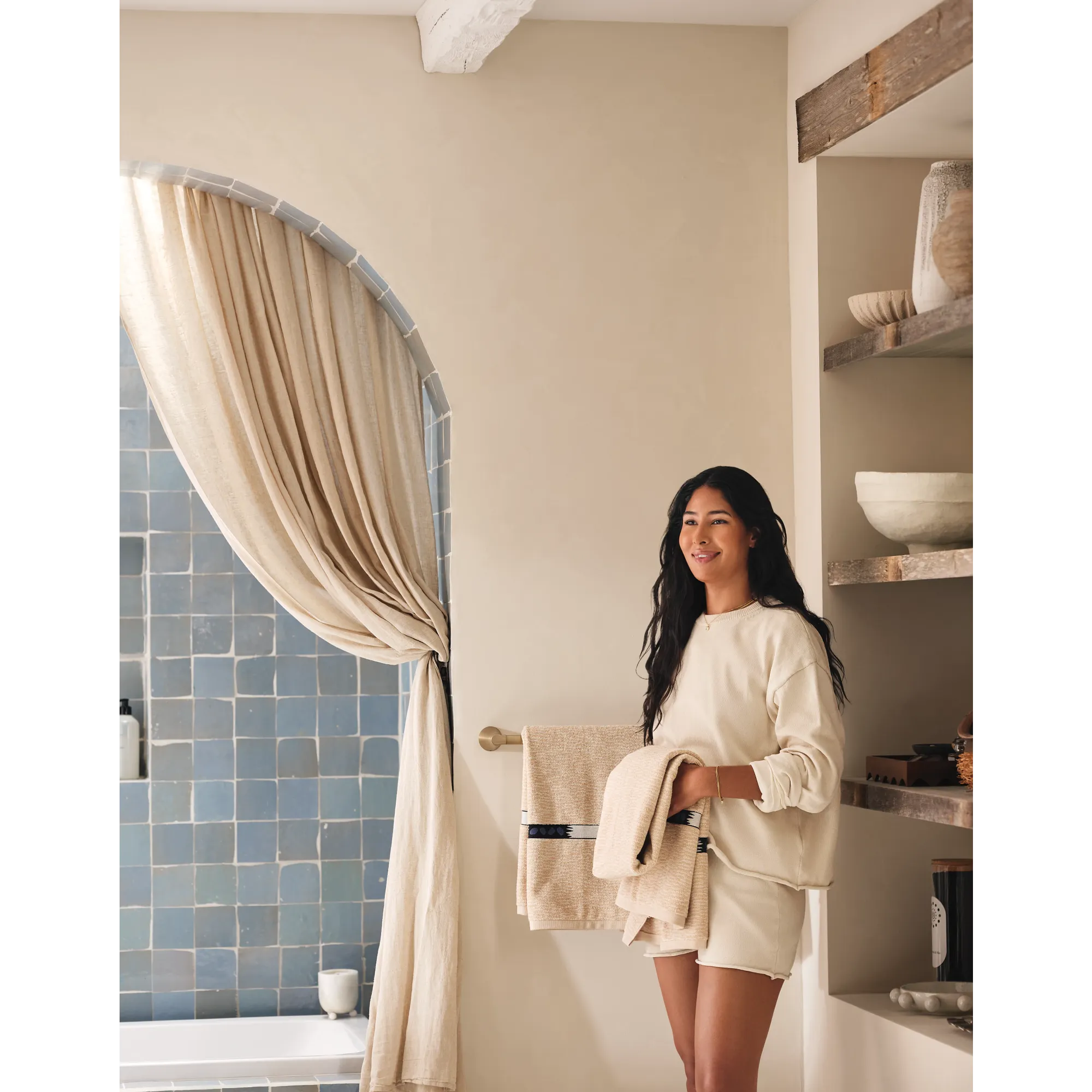 Jase Chrome towel bar - Image 16