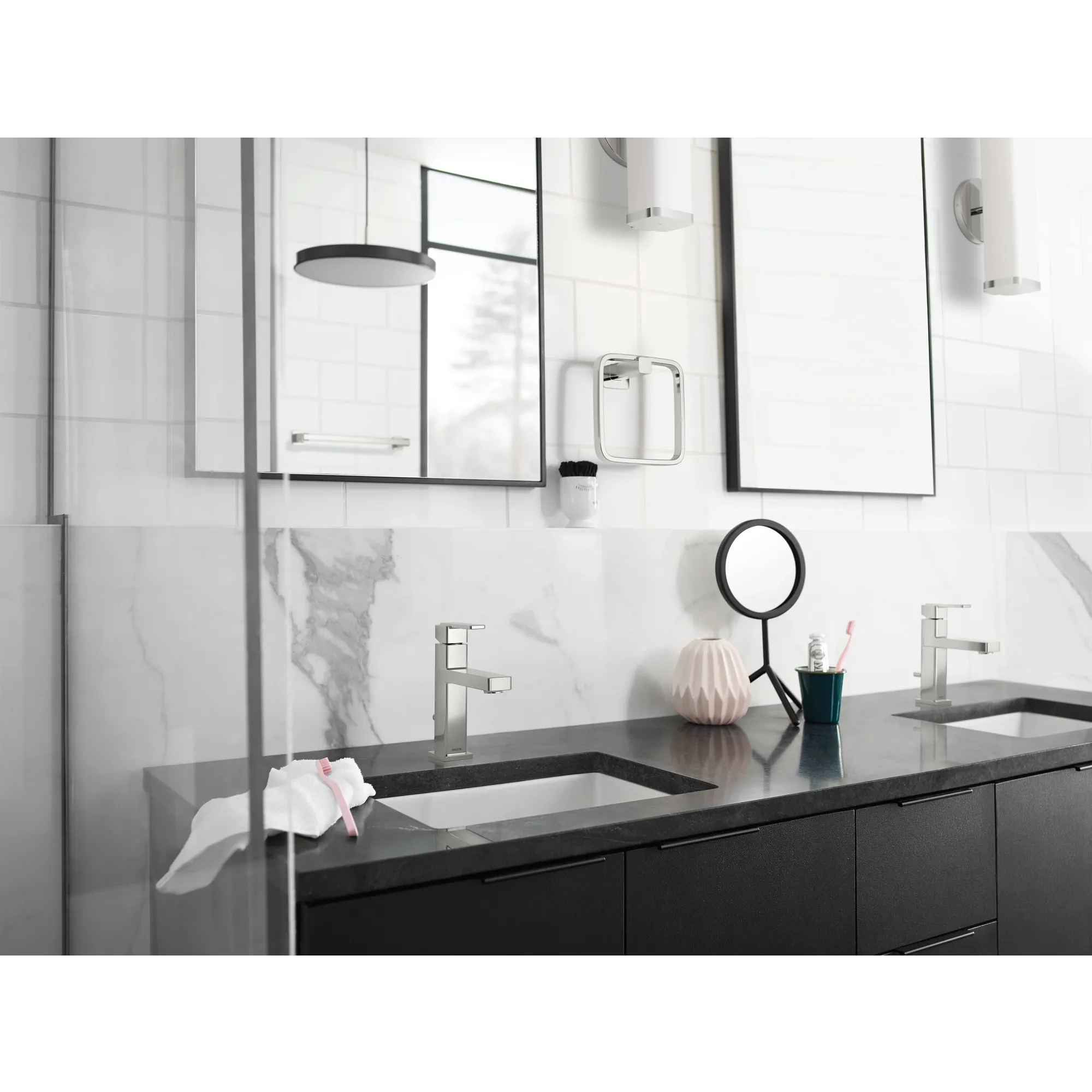 Iver Chrome 18" towel bar - Image 5